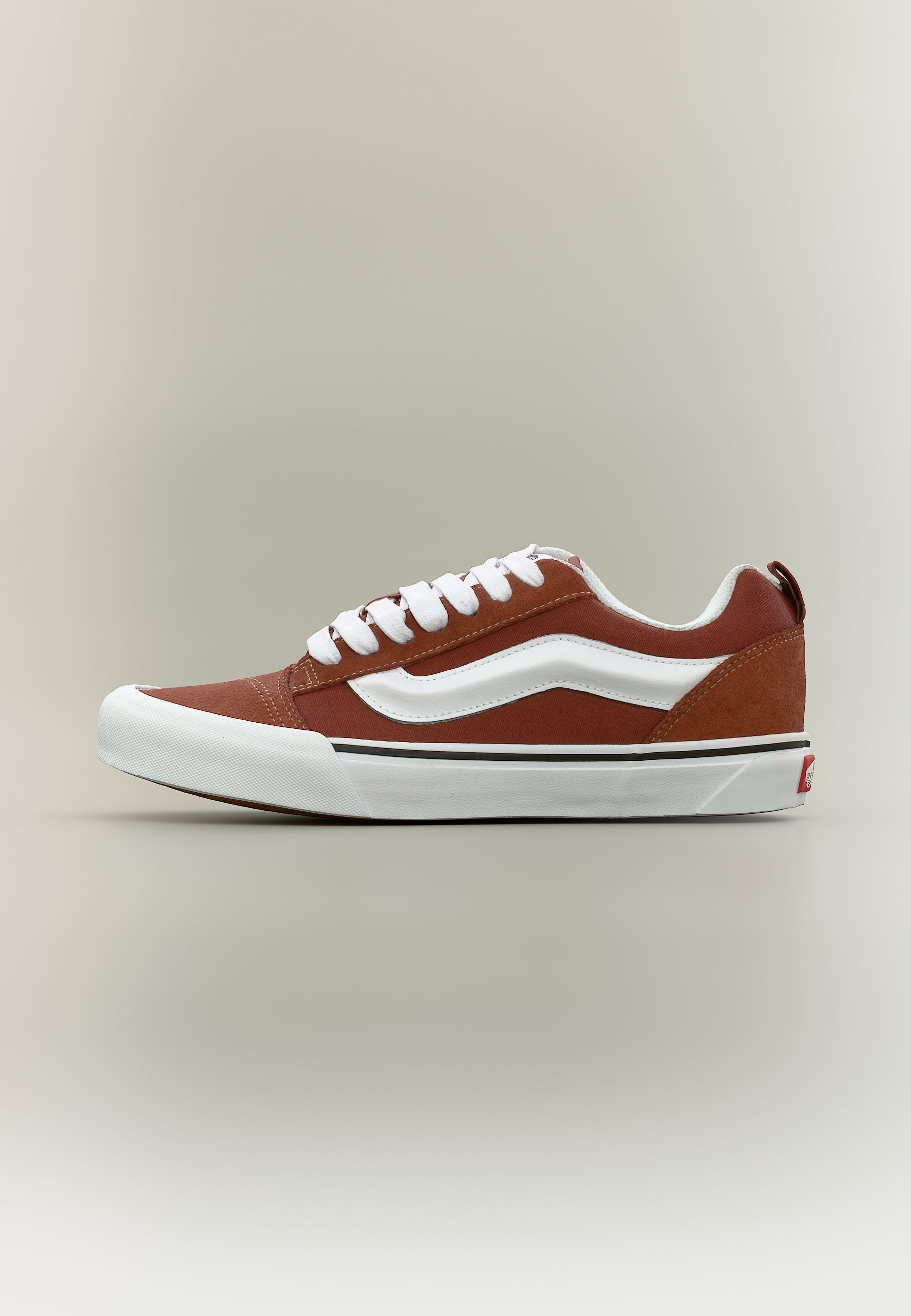 KNU SKOOL UNISEX - Skate shoes - rust bronze