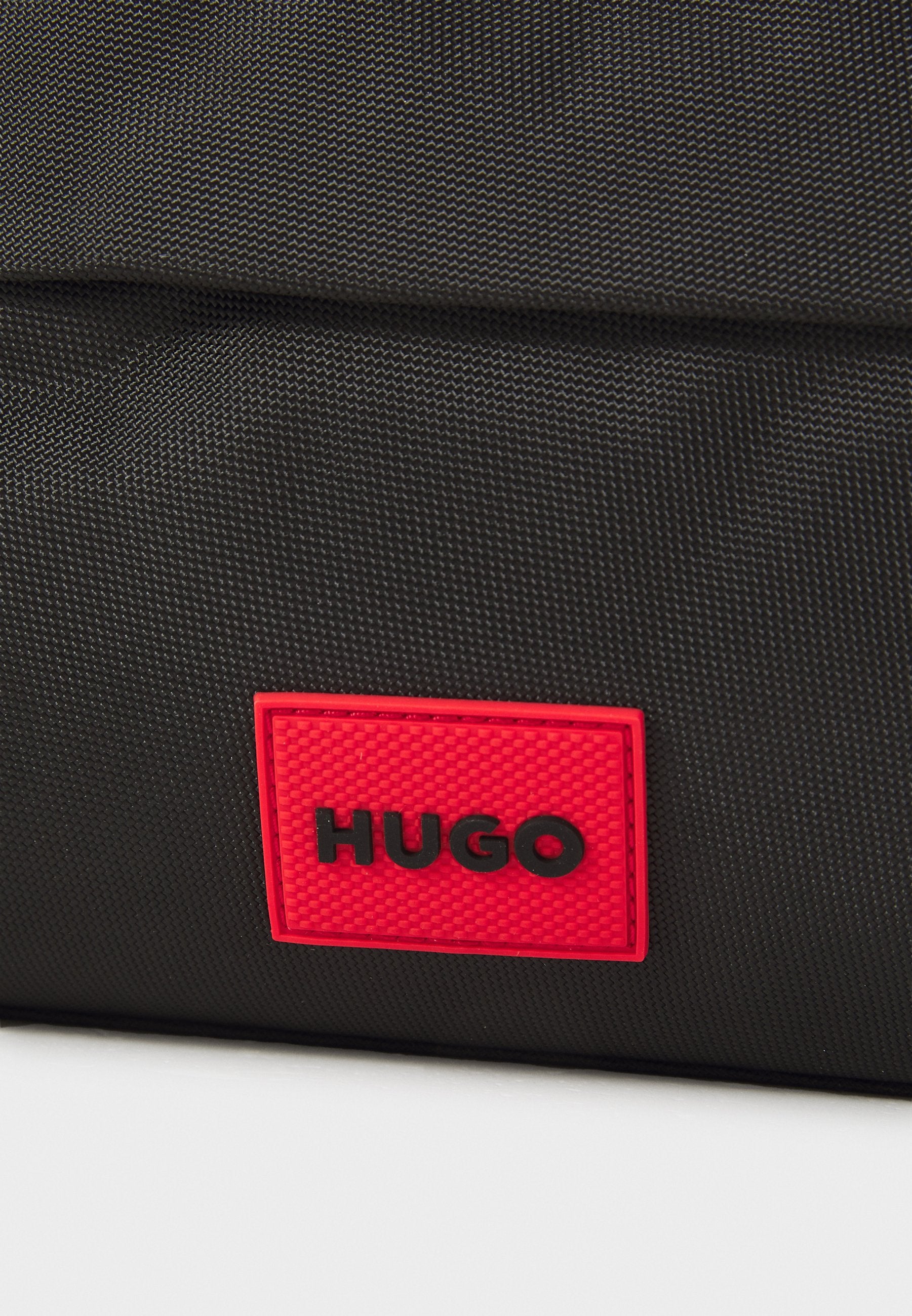 ETHON WASHBAG - Wash bag - black
