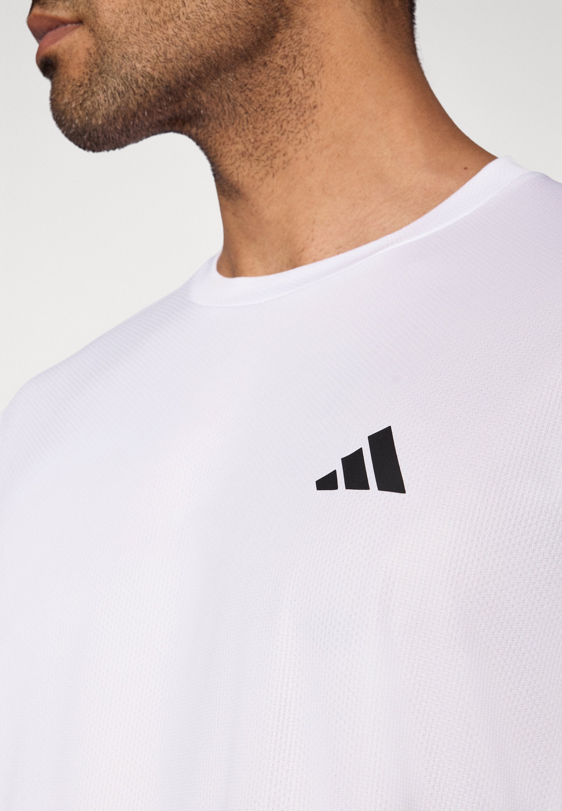 WORKOUT ESSENTIALS BASE - Sports T-shirt - white