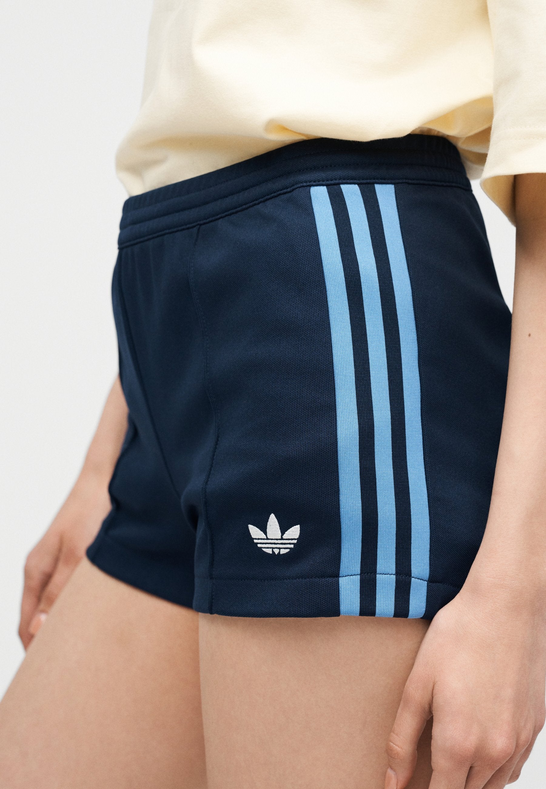 BECKENBAUER SHORTS - Shorts - night indigo/blue fusion