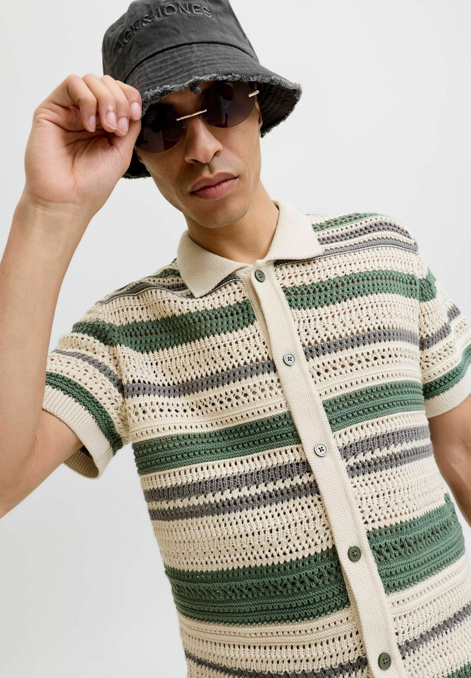 Knitted Knitted - Cardigan - laurel wreath