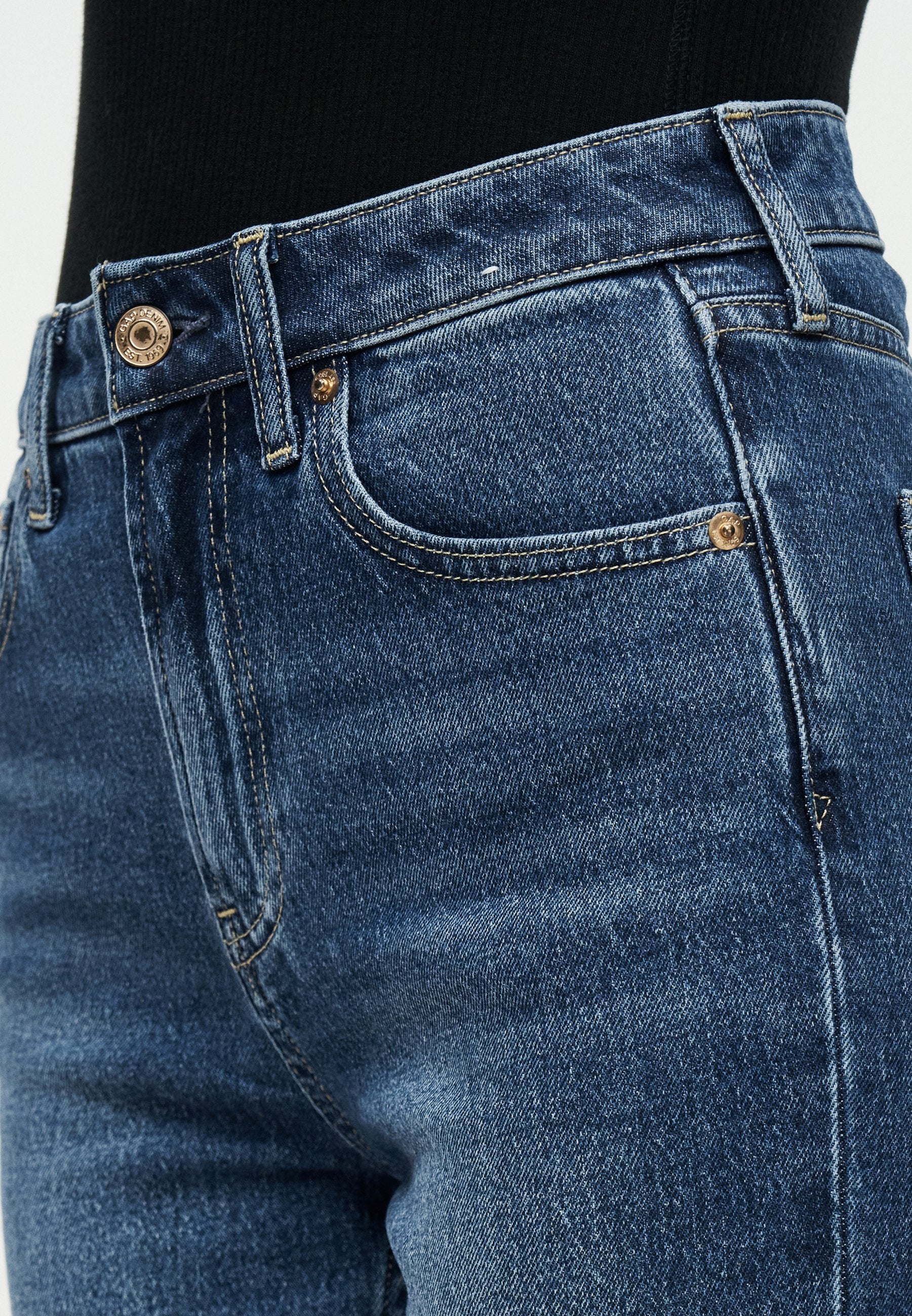 CURVY MED BALFOUR - Straight leg jeans - medium indigo