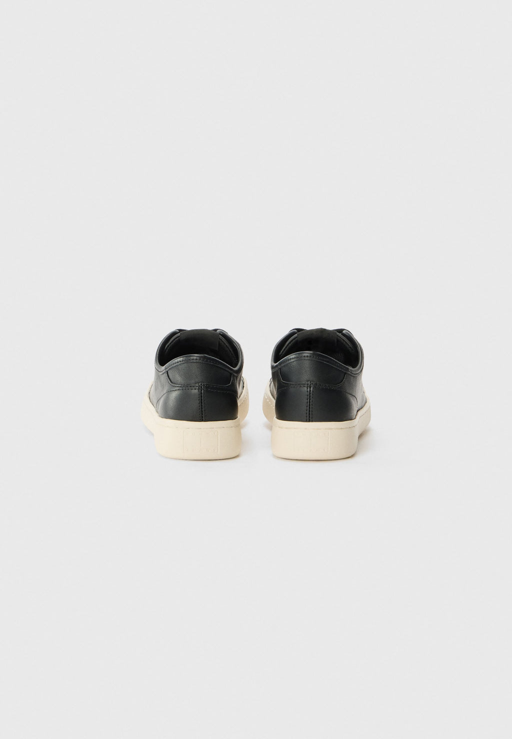 LIGHTWEIGHT COURT - Trainers - black