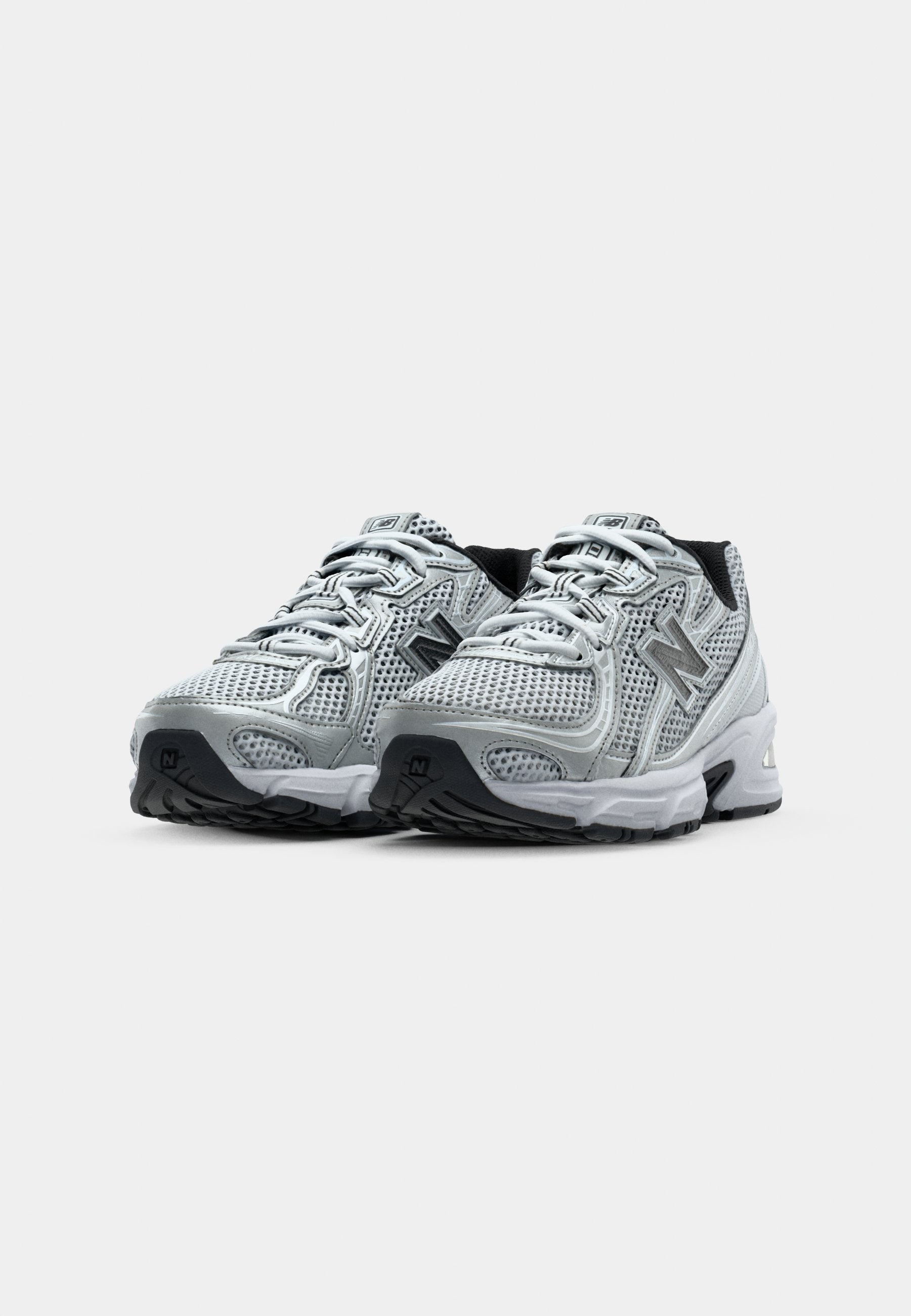 U740 UNISEX - Trainers - white
