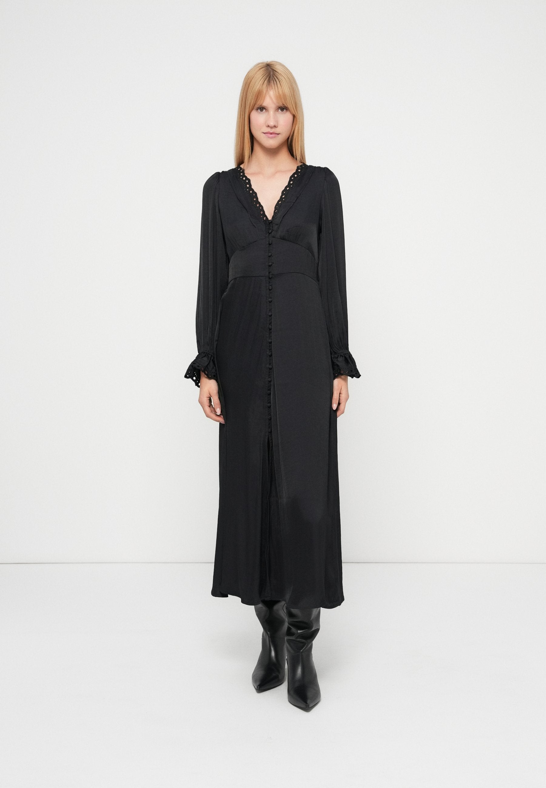 V NECK MAXI DRESS - Maxi dress - true black
