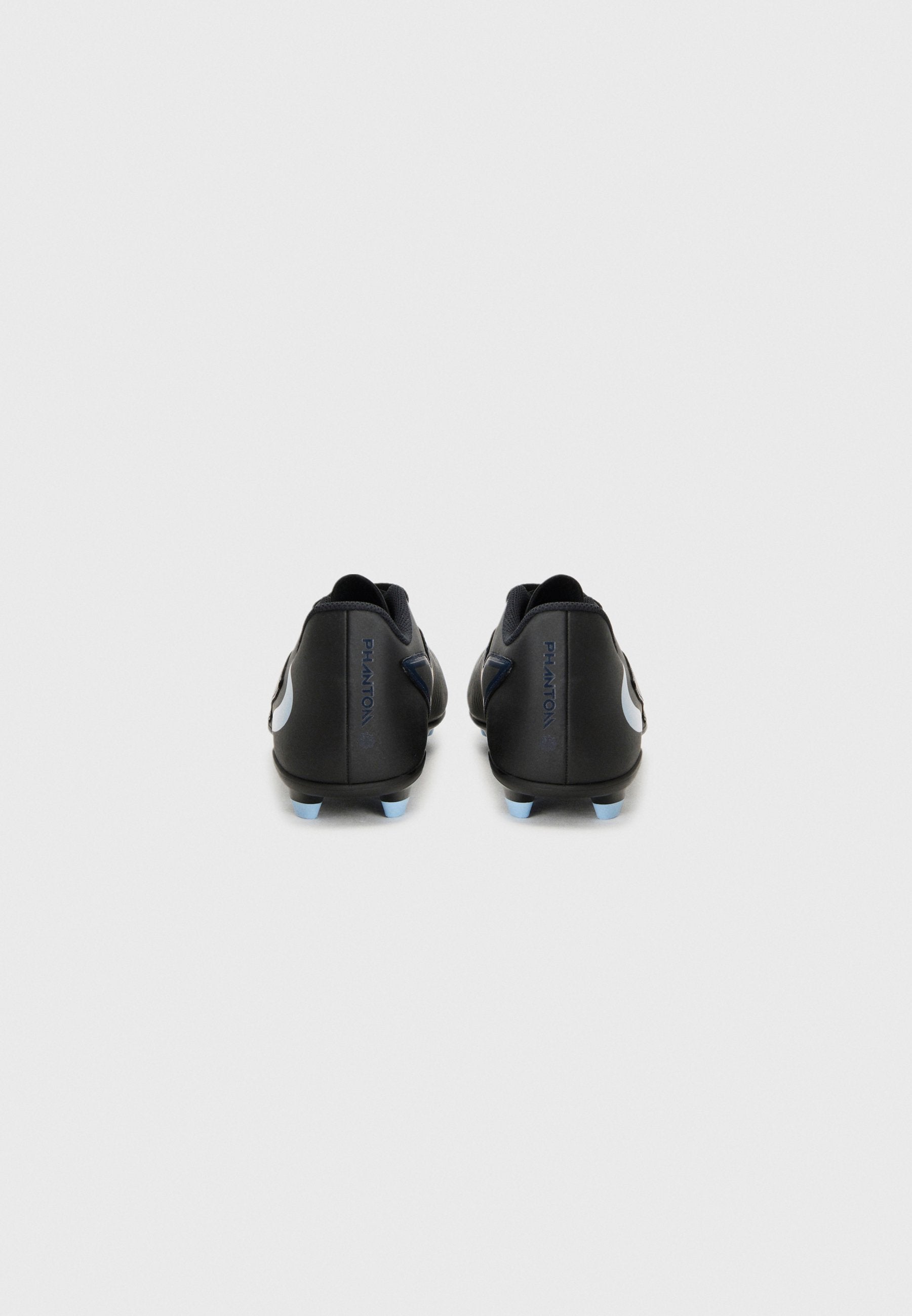 PHANTOM 6 LOW CLUB FG/MG UNISEX - Football boots artificial grass - black