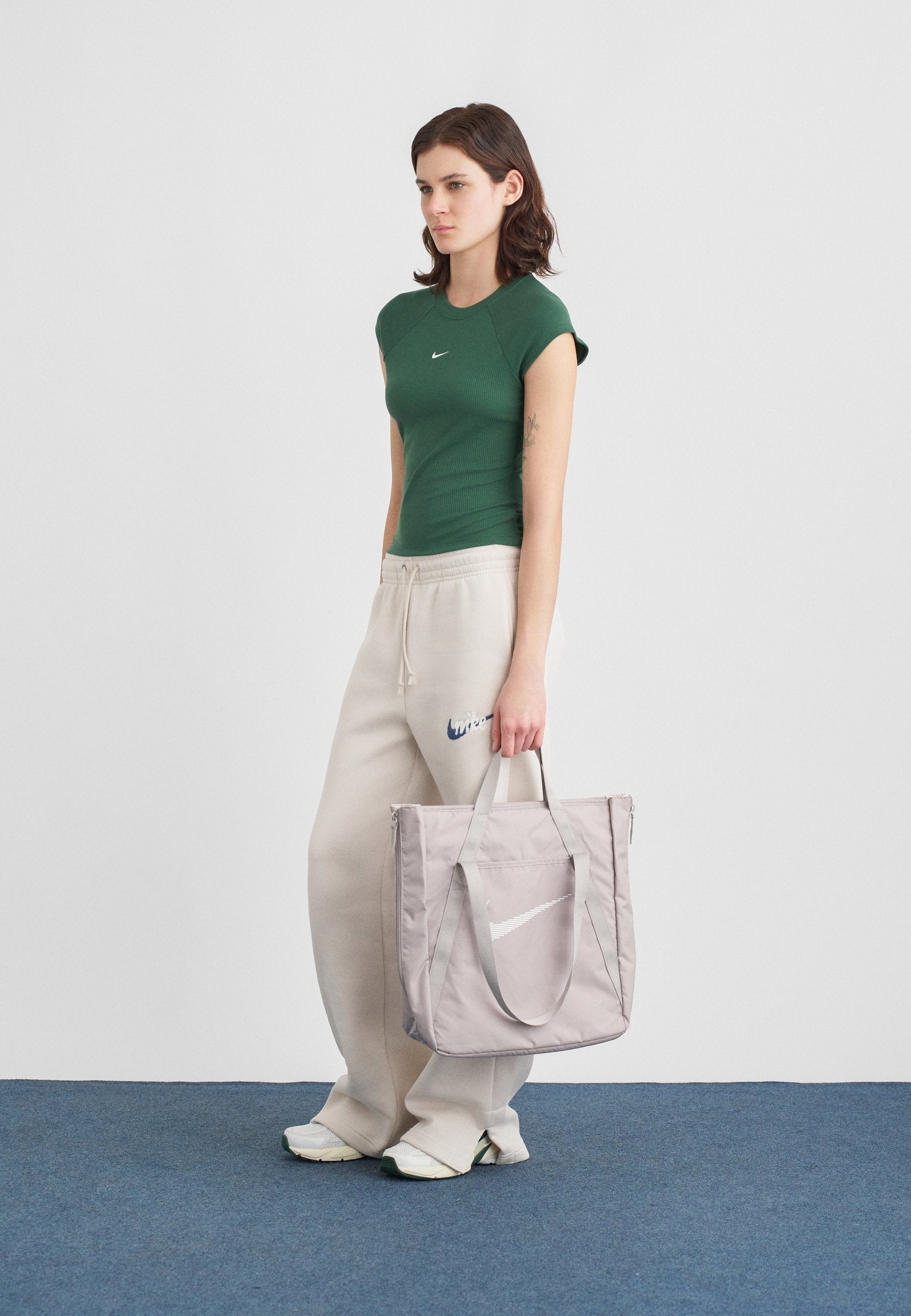 CHILL - T-shirt basique - sapin/voile