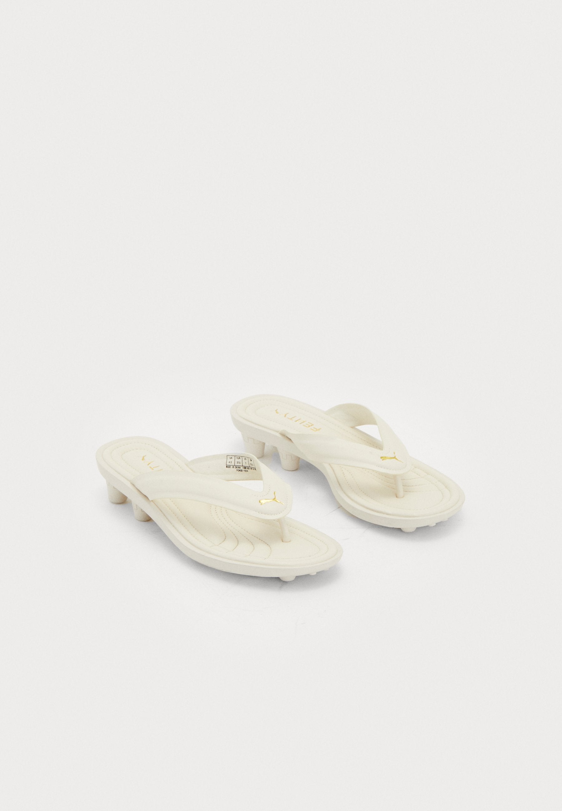 CAT CLEAT L - Claquettes de piscine - blanc alpin/couleur or