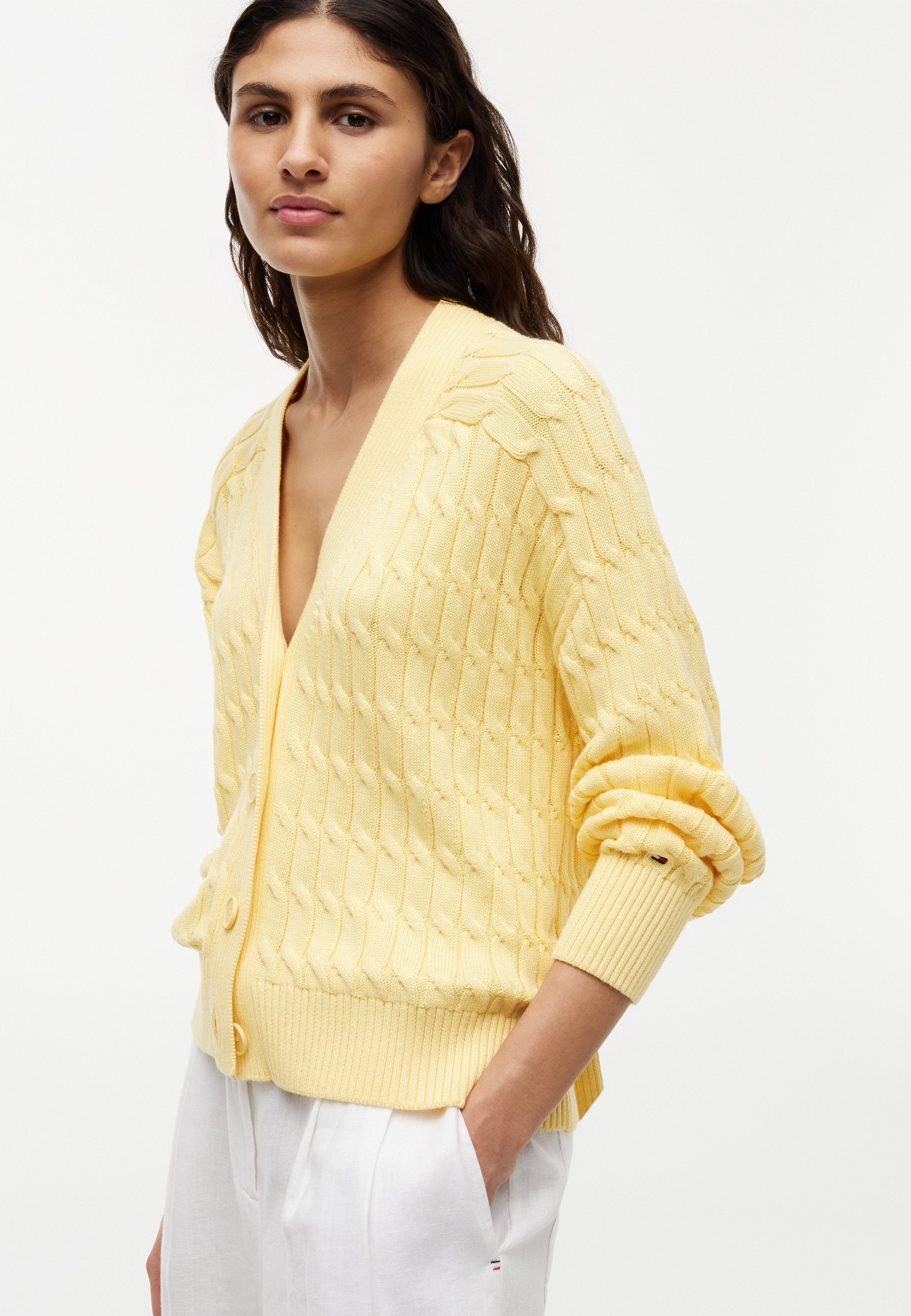 CABLE V NECKK CARDI - Cardigan - citronella