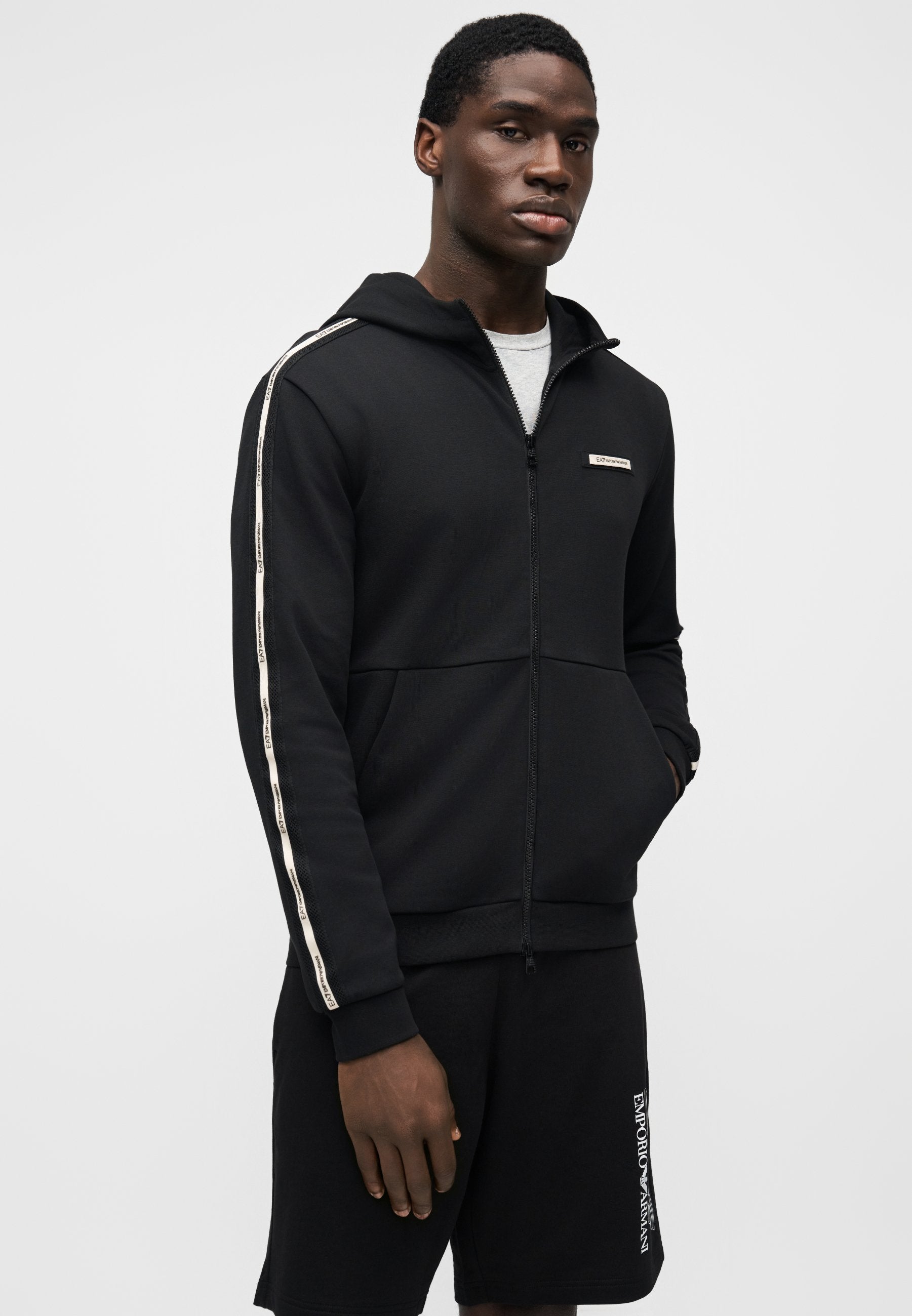 TRAIN VISIBILITY COFT
 - Shorts - black