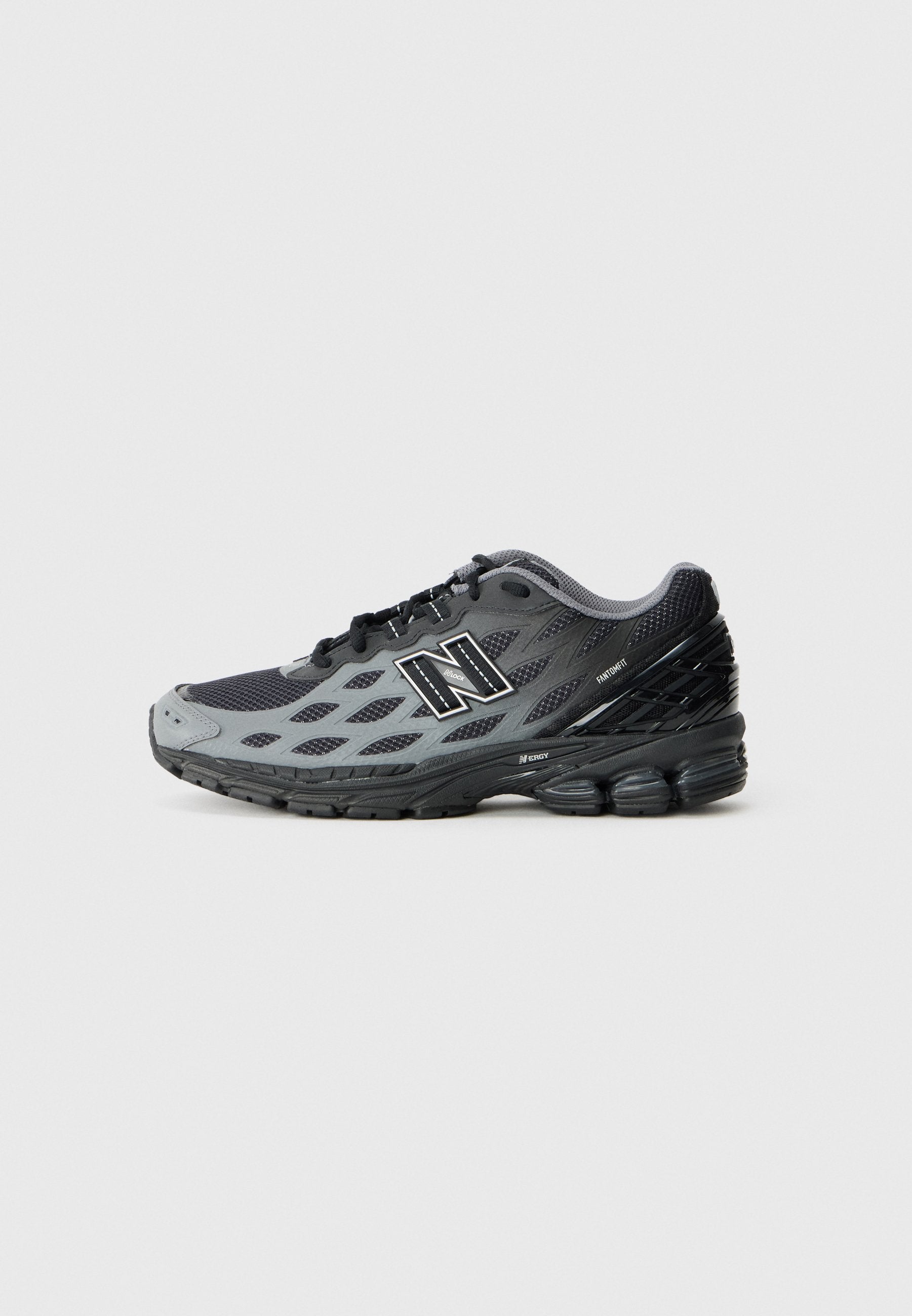 U1906 UNISEX - Trainers - black