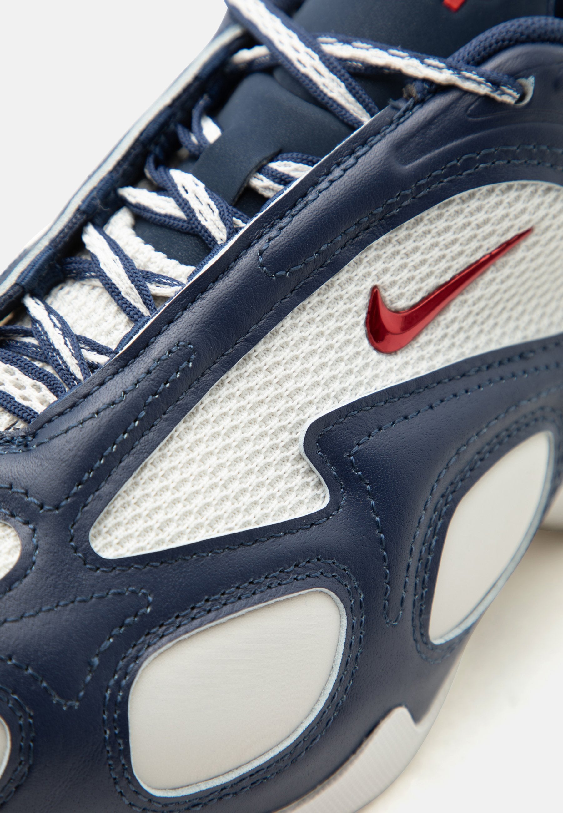 AIR MAX MUSE - Trainers - midnight navy/fire red/phantom