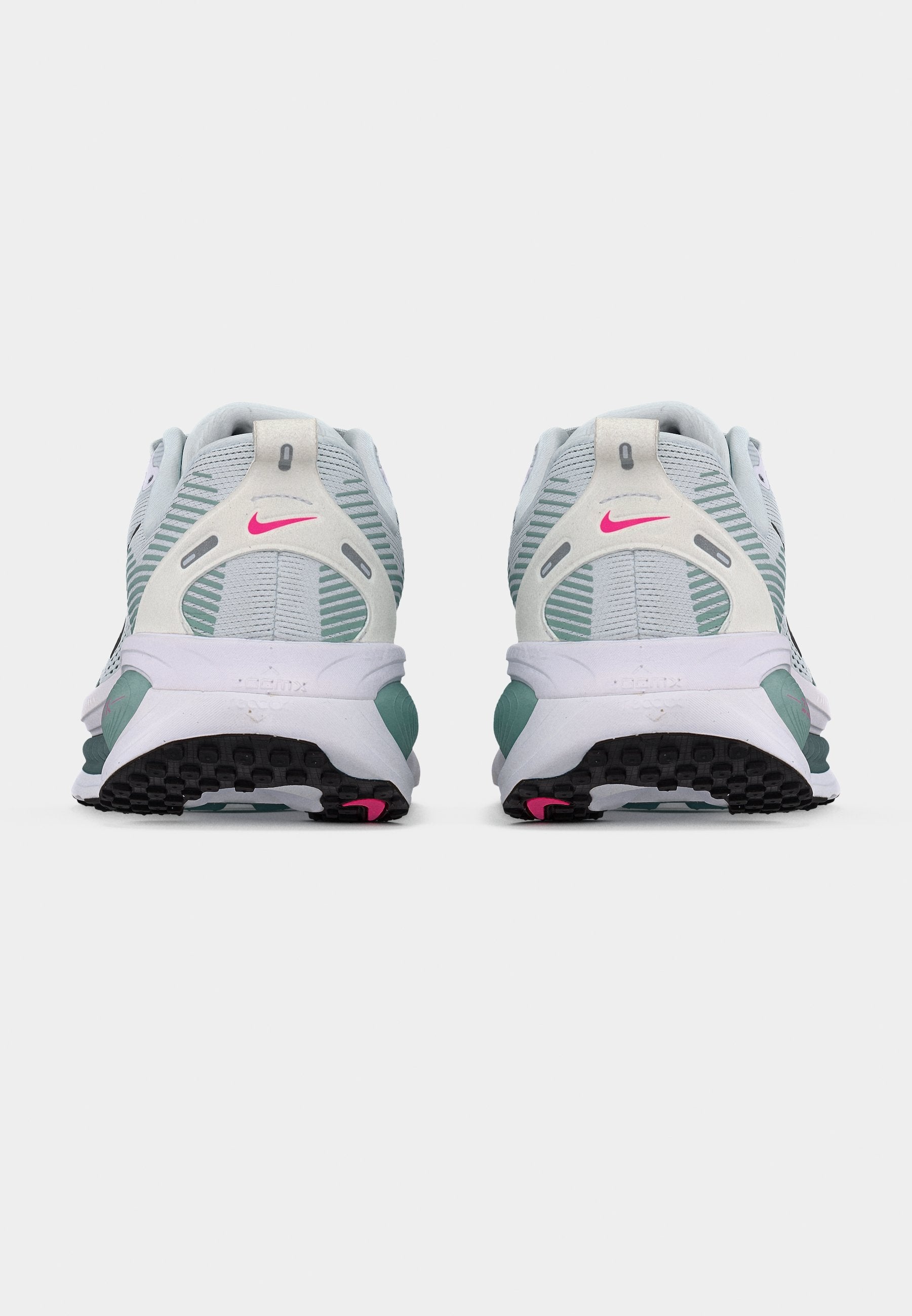 VOMERO UNISEX - Chaussures de running sur route - blanc/noir/ardoise minérale/minéral/rose vif