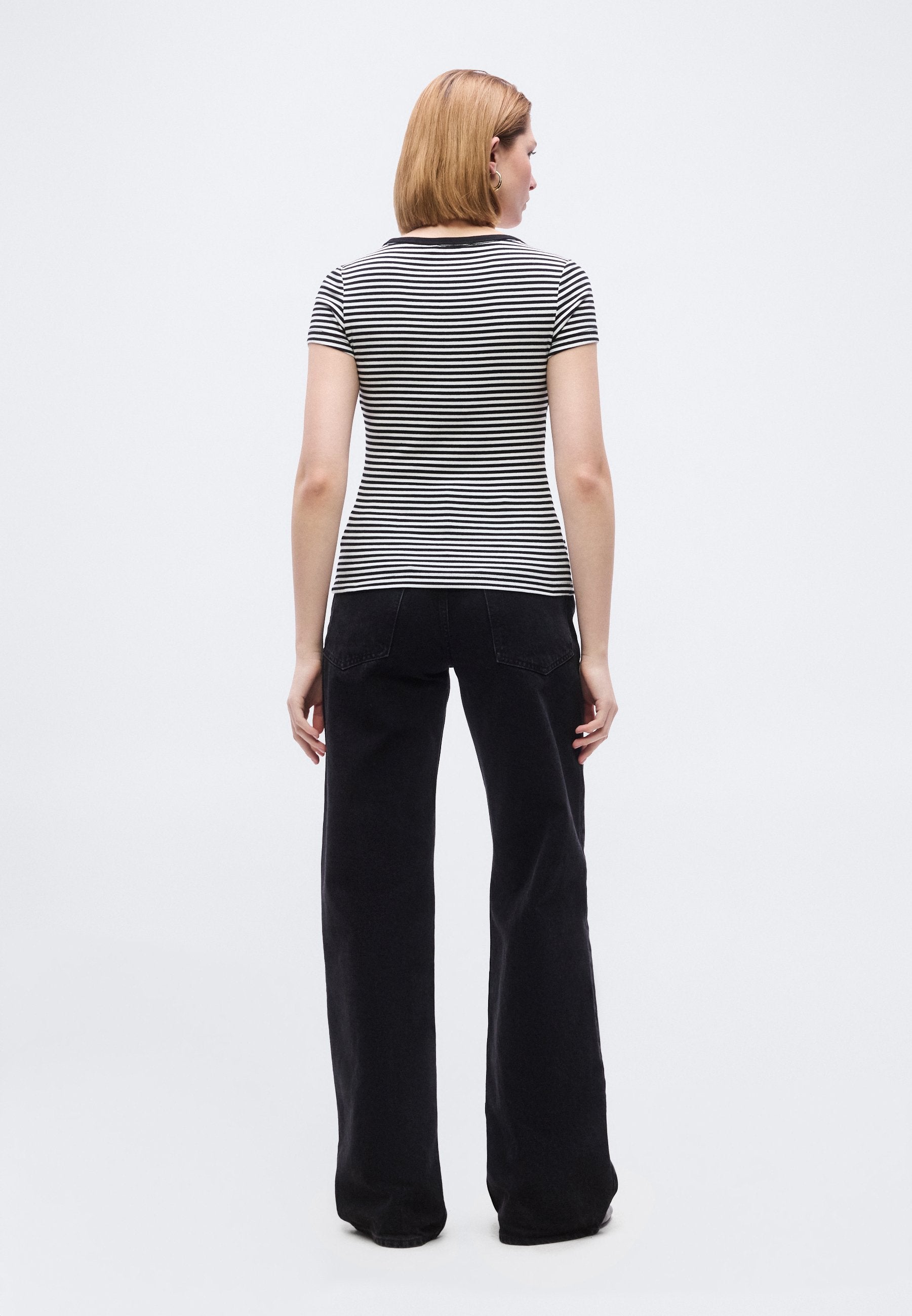 TEE-SHIRT CÔTELÉ COL V SLIM - T-shirt imprimé - black/écru