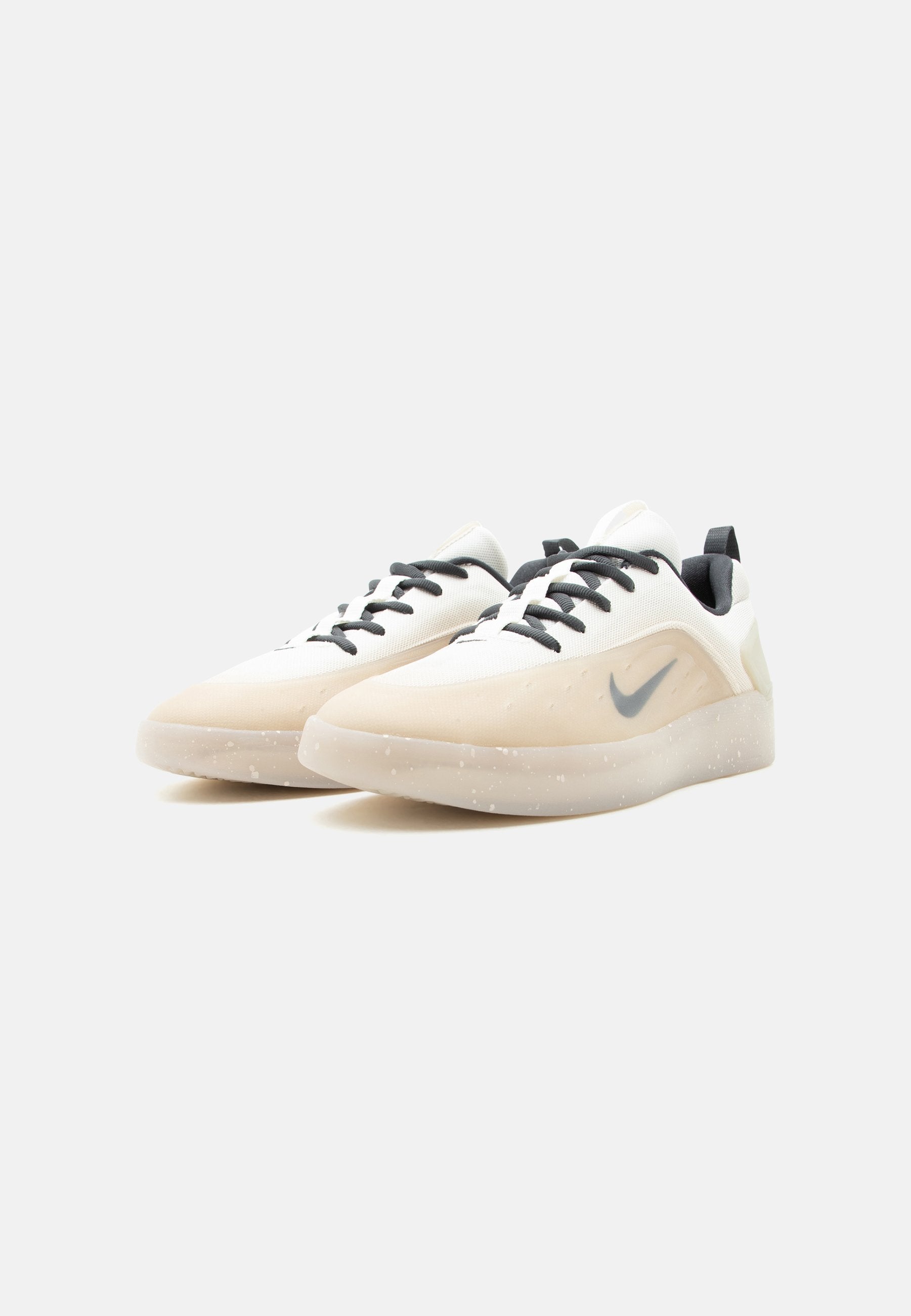 ZOOM NYJAH 4 UNISEX - Chaussures de skate - desert khaki/dark smoke grey