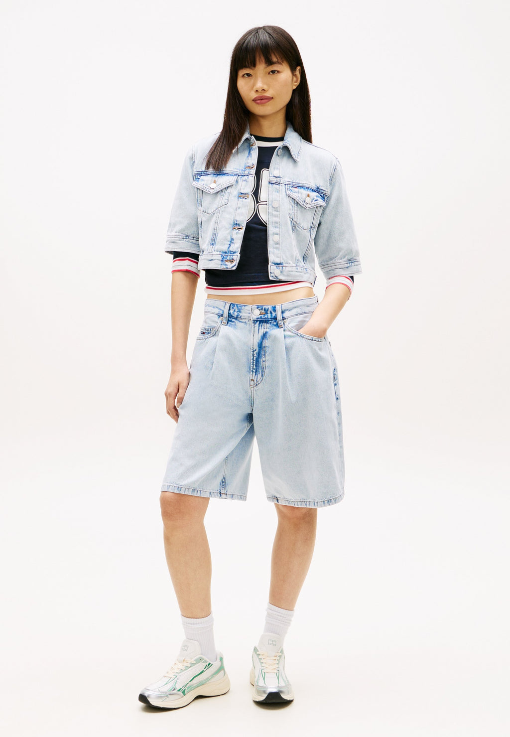 CROPPED REGULAR DENIM TRUCKER JACKET - Denim jacket - denim light