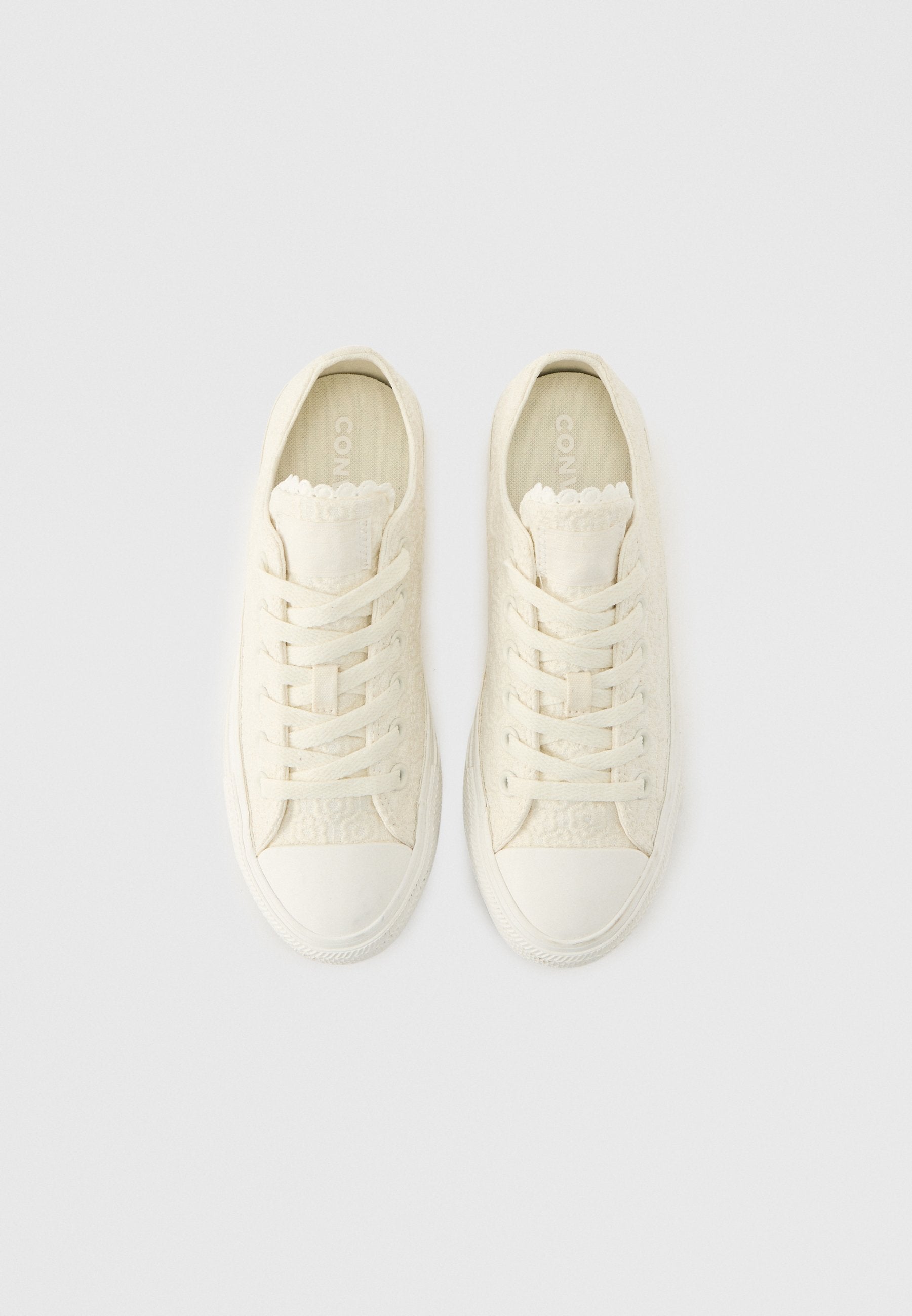 CHUCK TAYLOR ALL STAR - Trainers - egret/vintage white