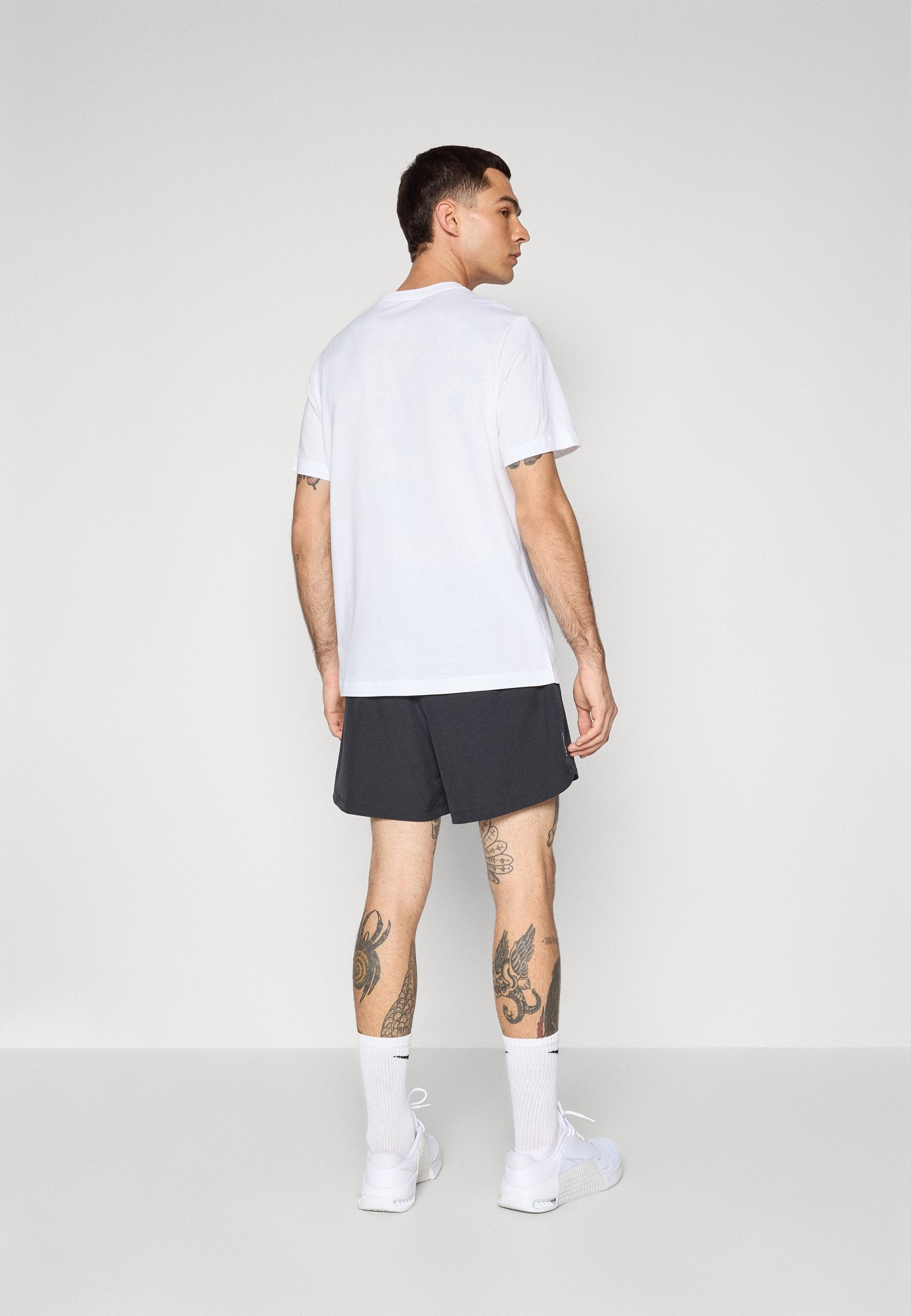 SHORT - Sports shorts - black/white