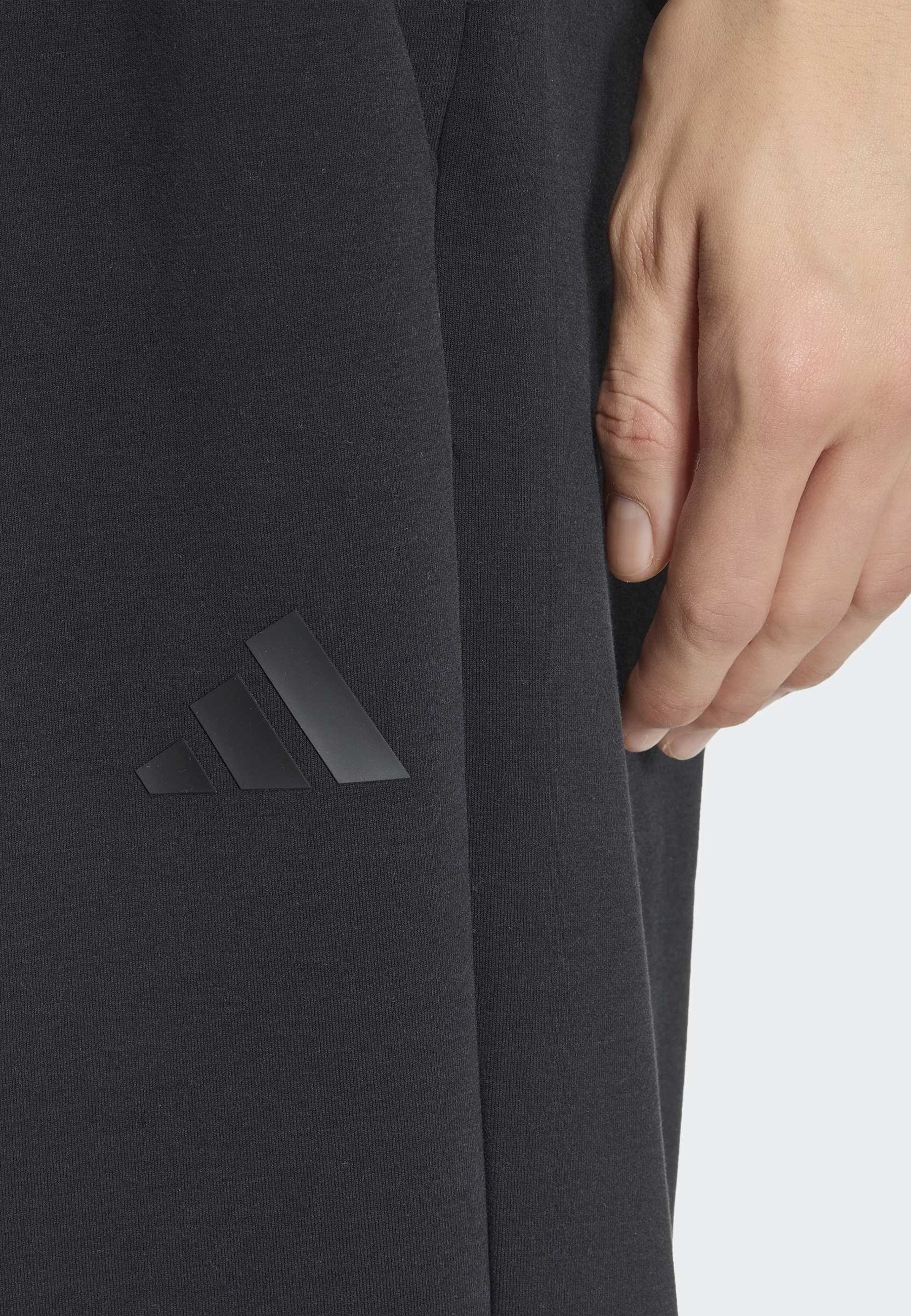 SOFT LUX STRAIGHT LEG PANTS - Tracksuit bottoms - black