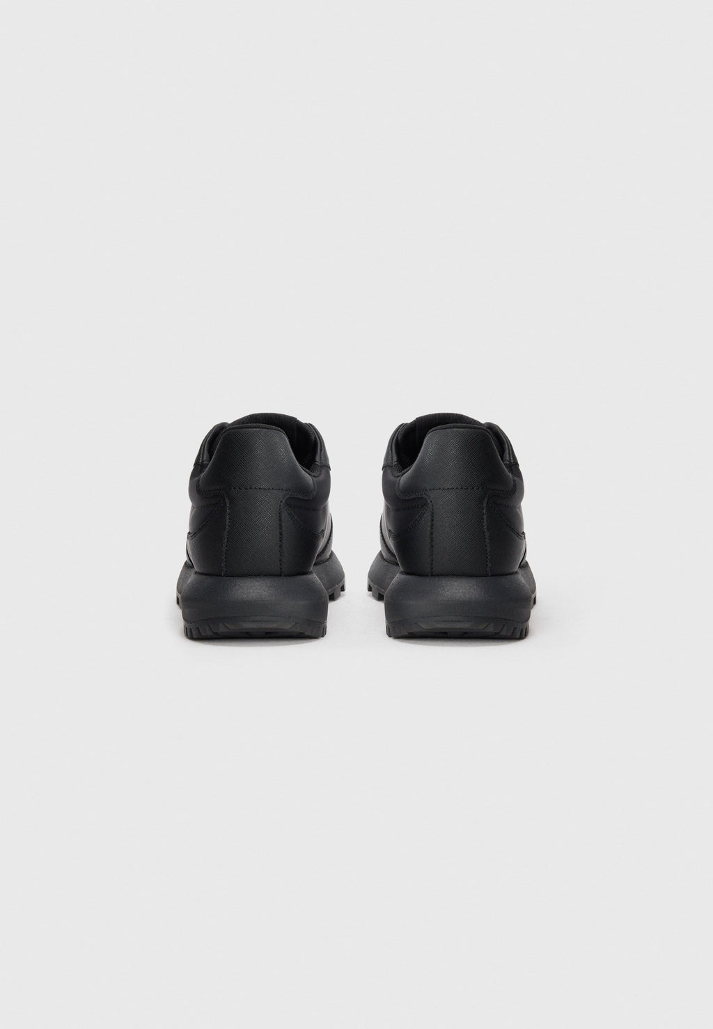 Trainers - black