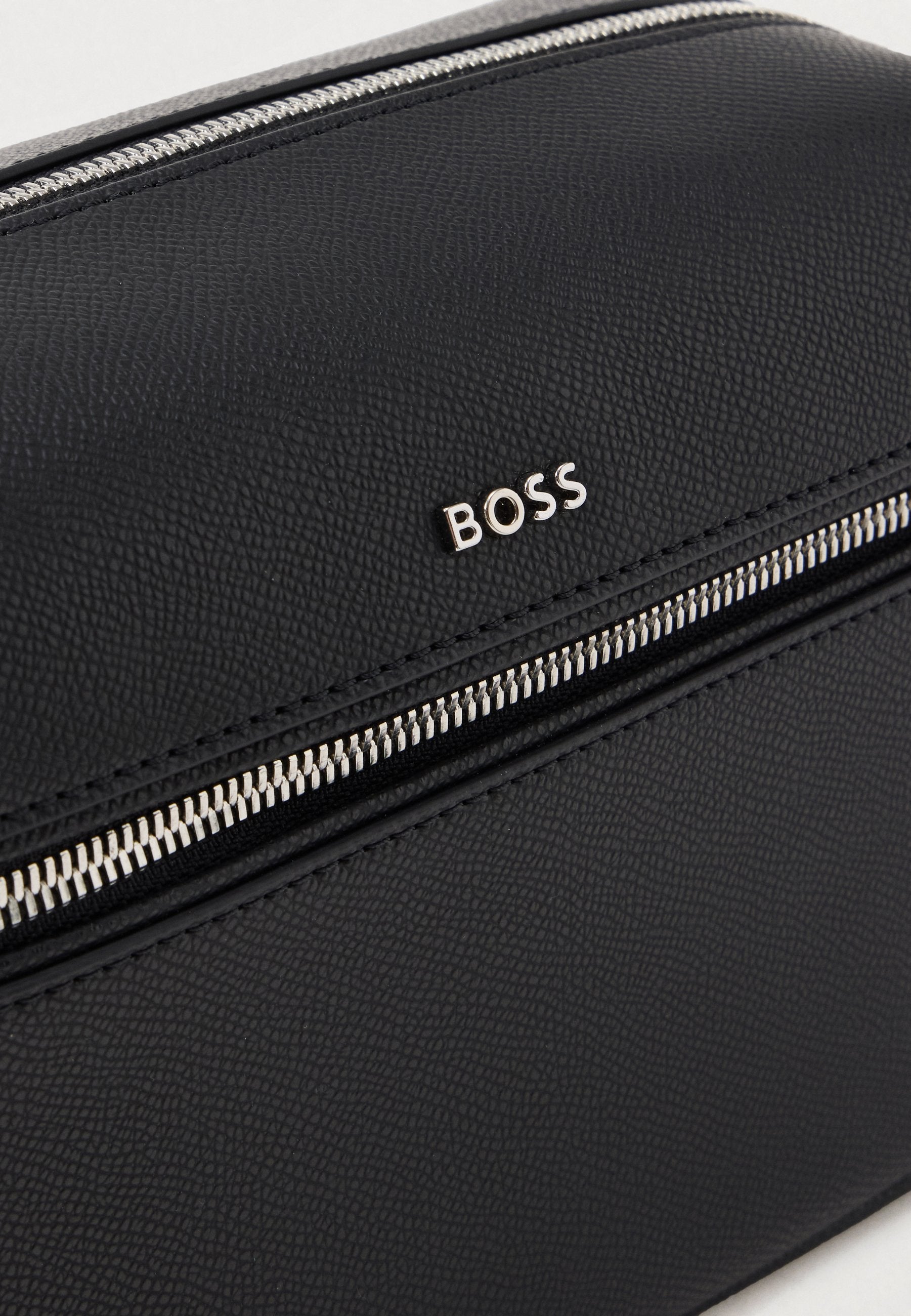 DAXTER - Wash bag - black
