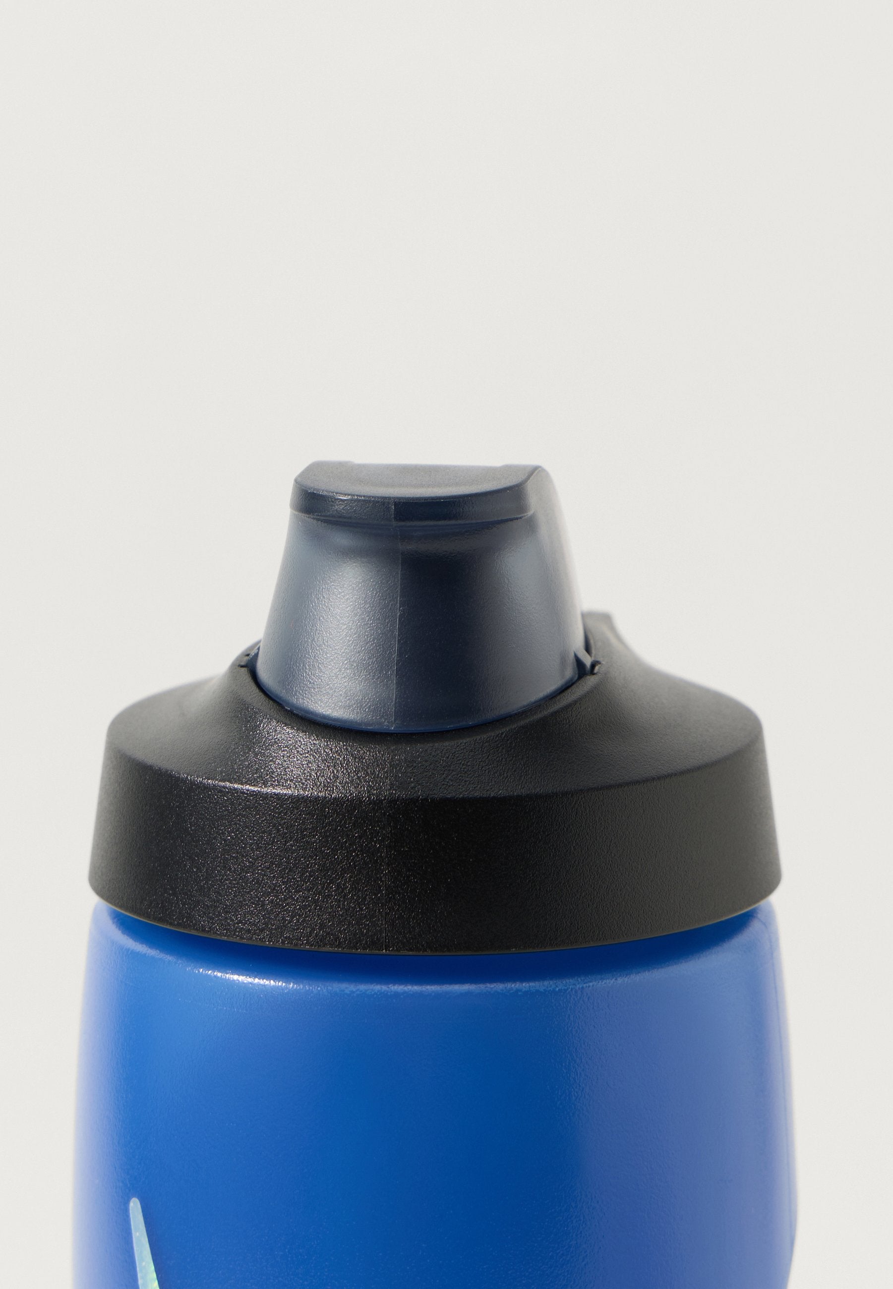 REFUEL BOTTLE LOCKING LID UNISEX - Drink bottle - gameroyal/black/silver-coloured