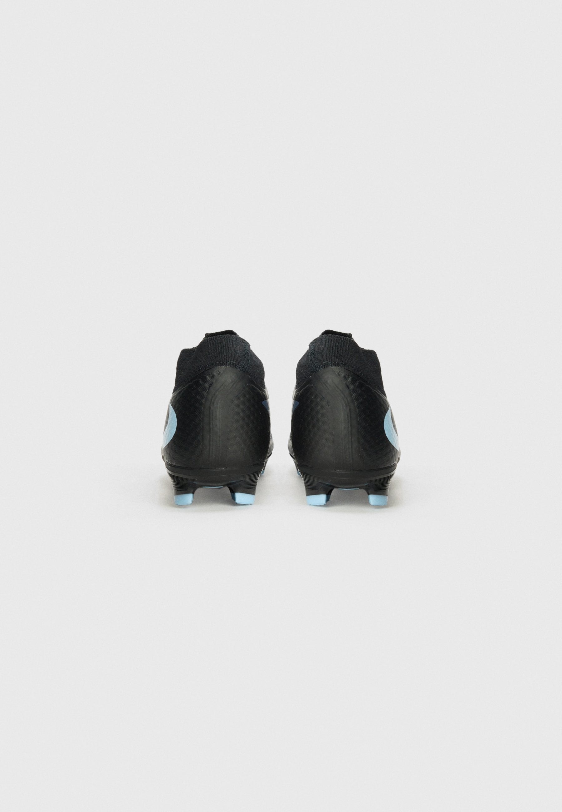 أحذية كرة القدم PHANTOM 6 HIGH ACADEMY FG/MG UNISEX - للأرض العشبية الاصطناعية - أسود