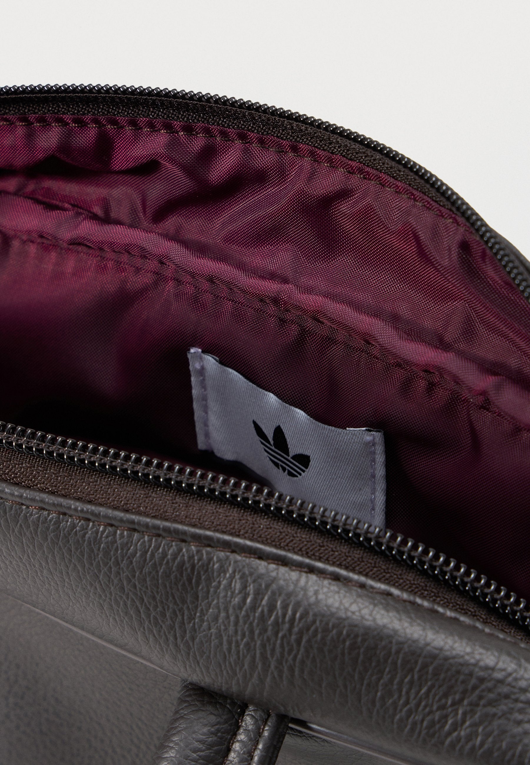UNISEX - Handbag - brown