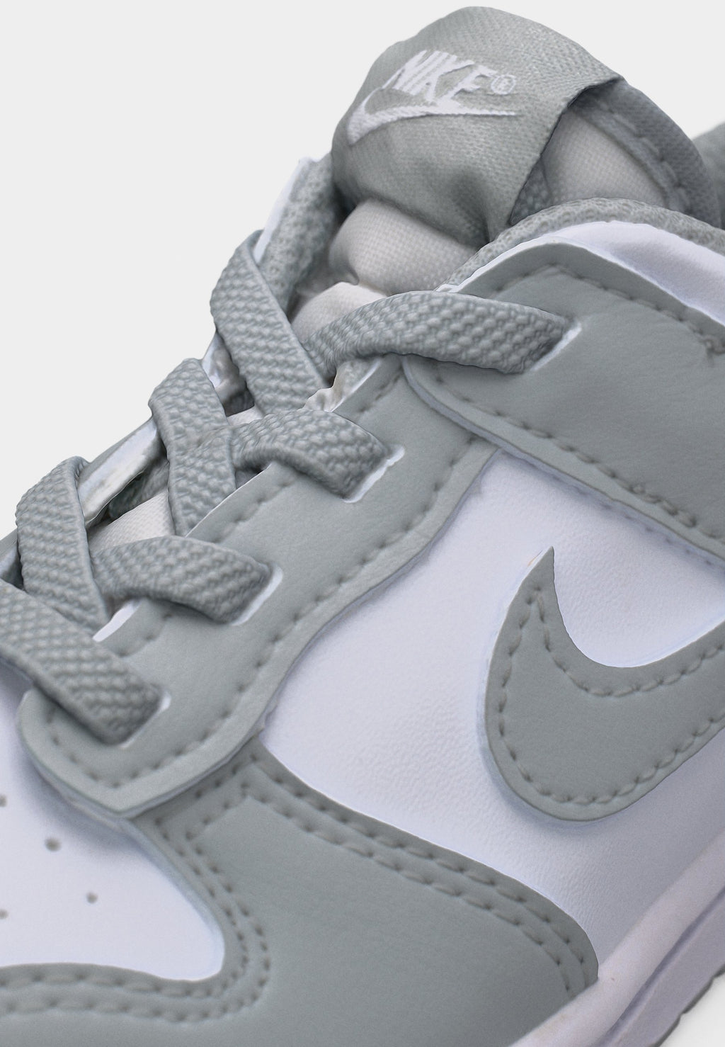 DUNK UNISEX - Trainers - white/light smoke grey