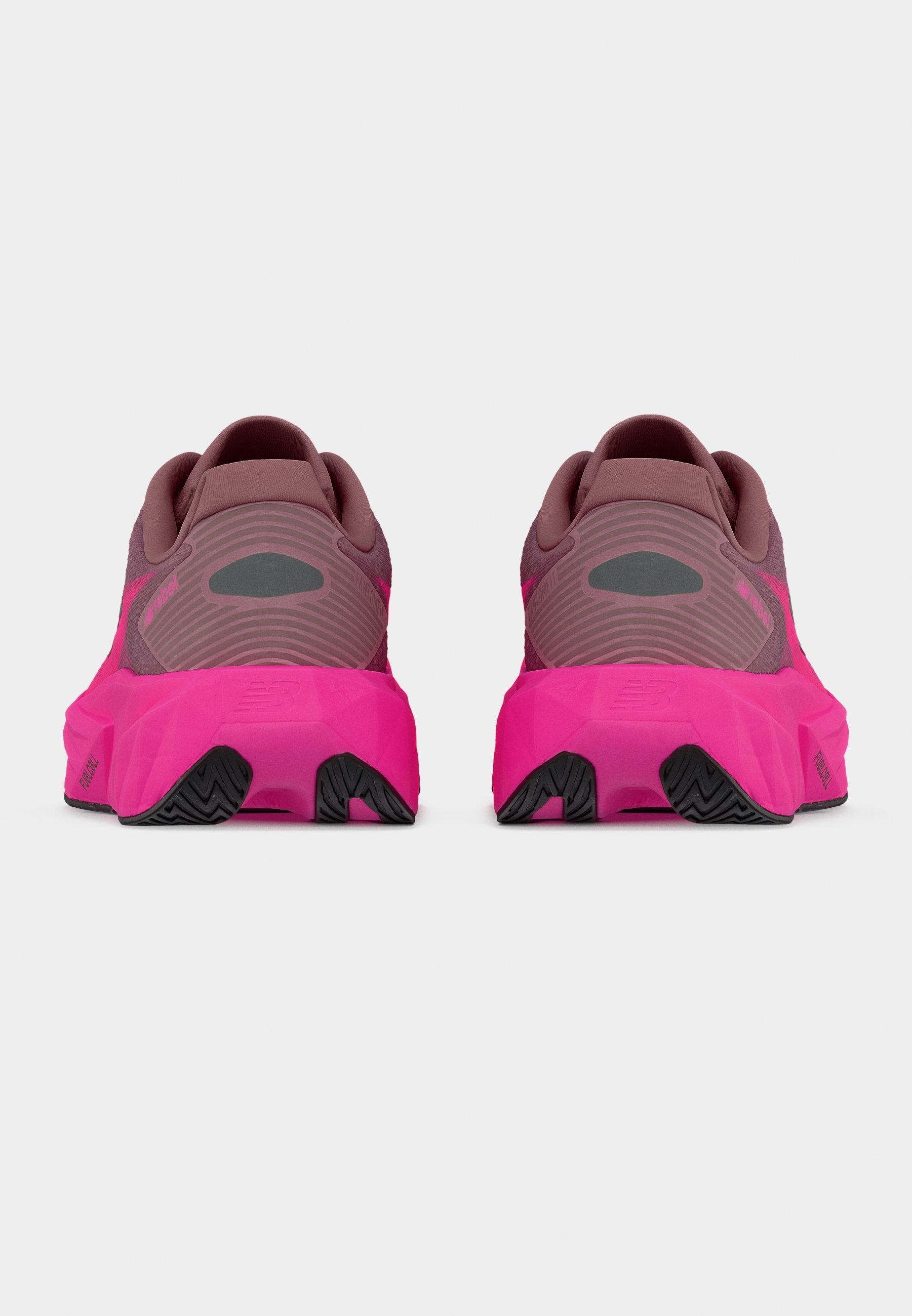 REBEL V5 - Road running shoes - pink heat
