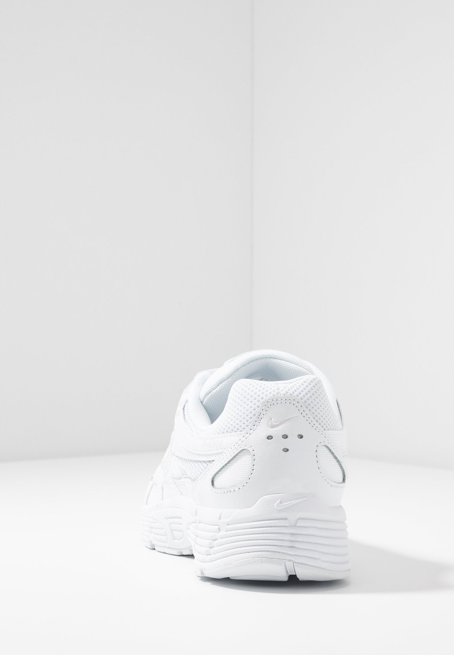 P 6000 UNISEX - Trainers - white/platinum tint