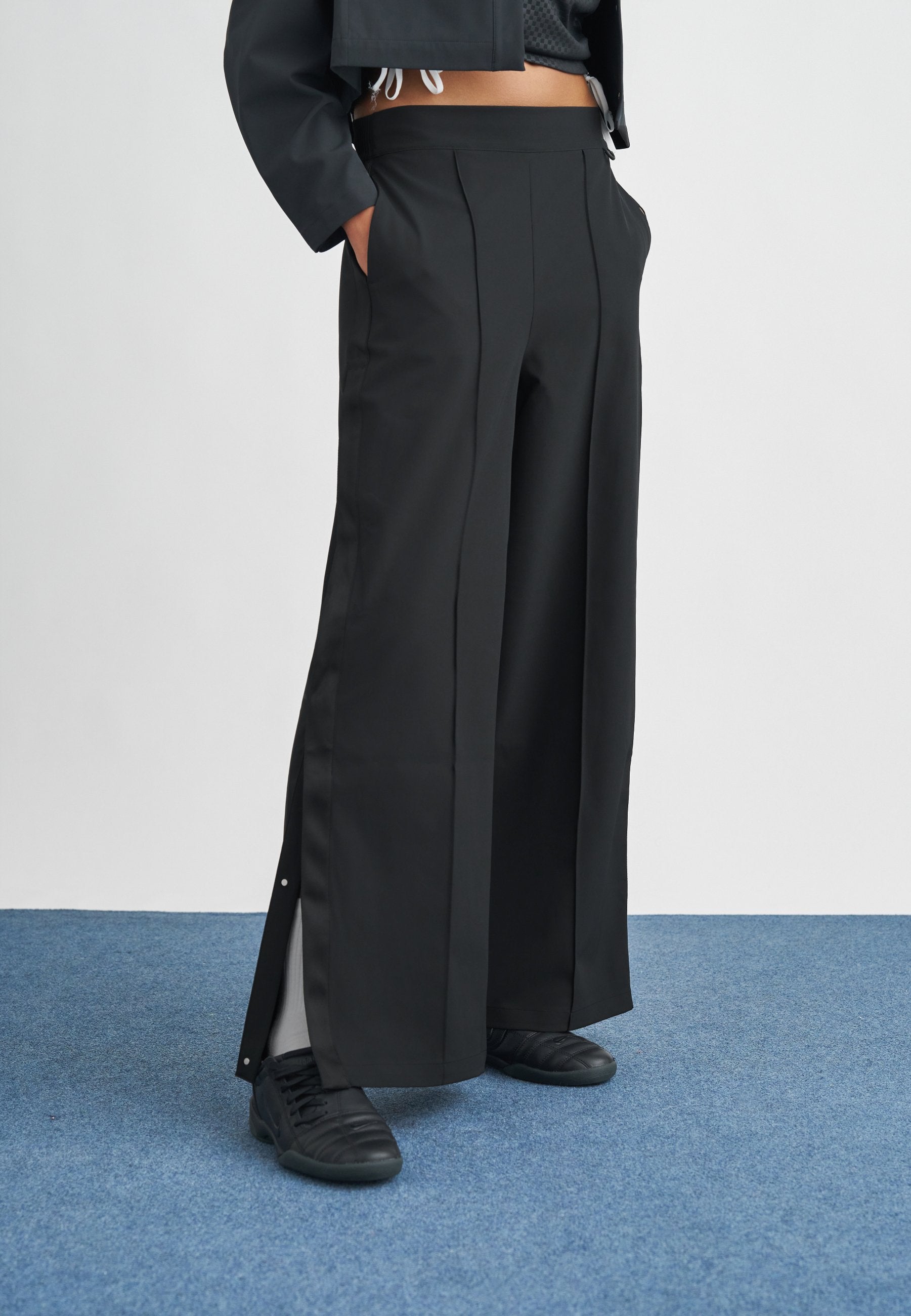 TEARAWAY - Trousers - black/smoke grey
