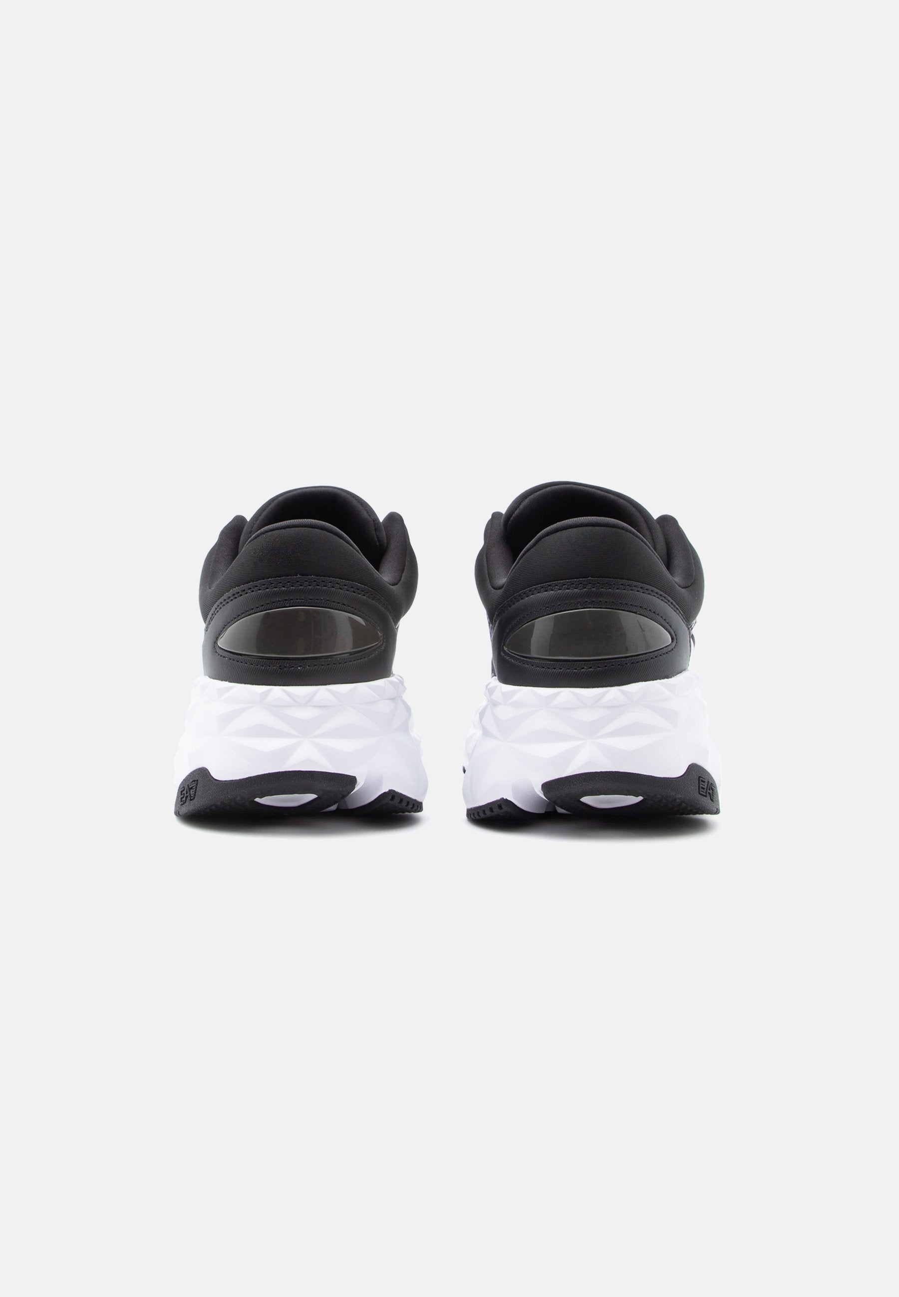 KOBRA UNISEX - Trainers - black/white