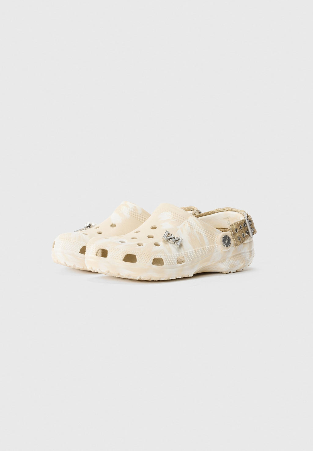 ELEVATOR BOYS X CROCS CLASSIC CLOG UNISEX - أحذية - رملية