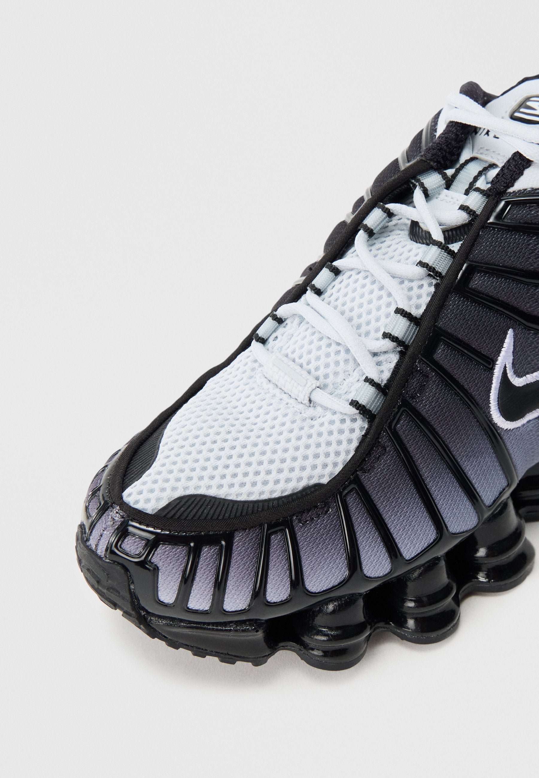 SHOX TL UNISEX - Trainers - black/white/platinum-coloured