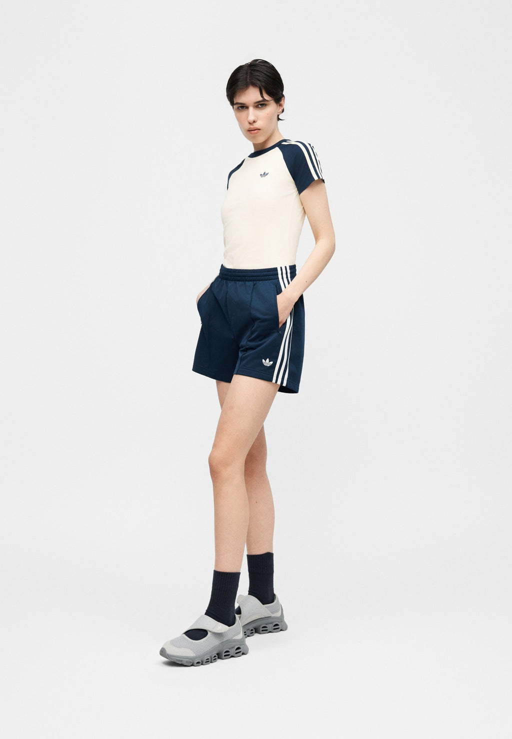 FIREBIRD CLASSIC - Shorts - night indigo/white