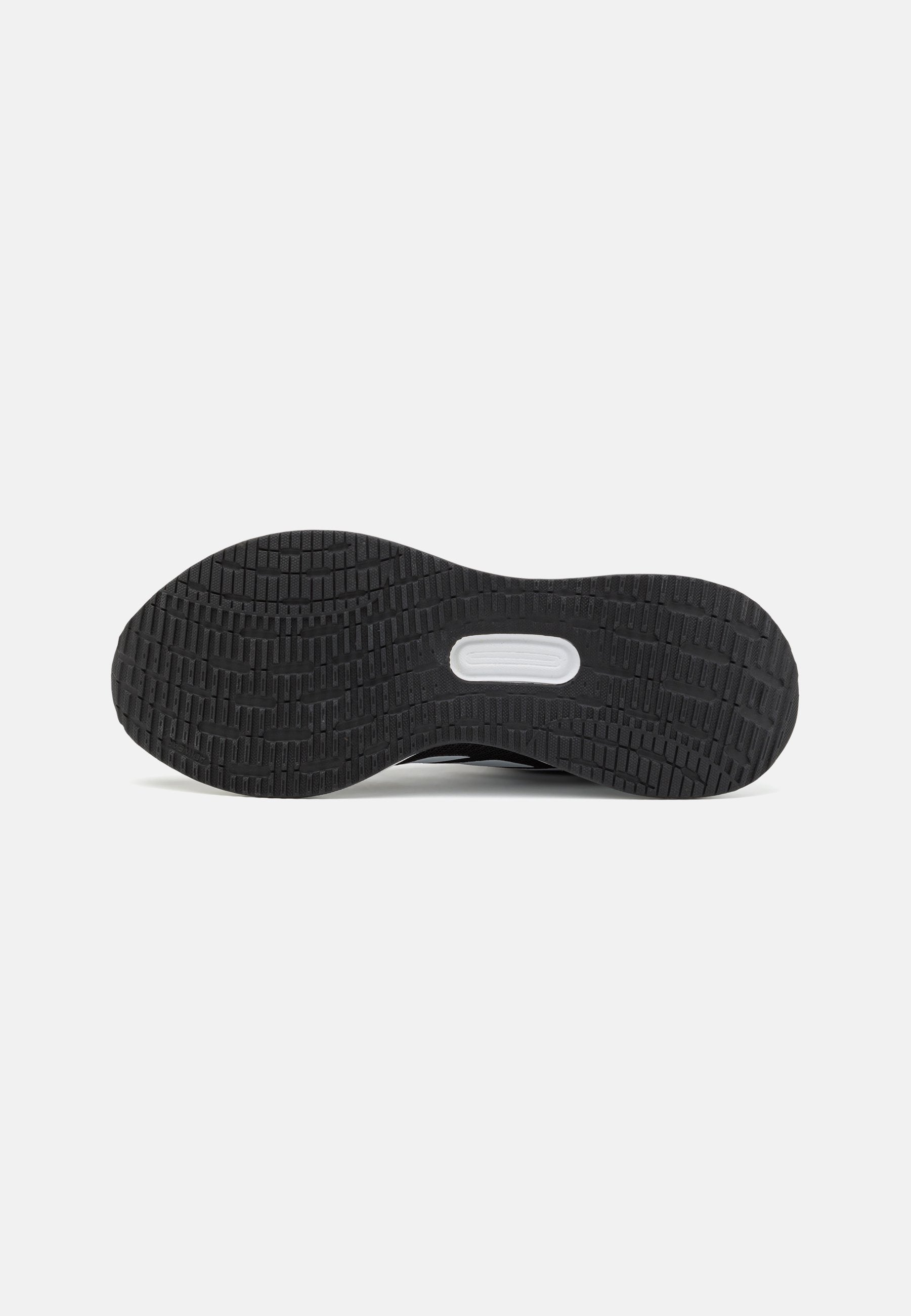 RUNFALCON 5 W - Chaussures de running sur route - core black/footwear white