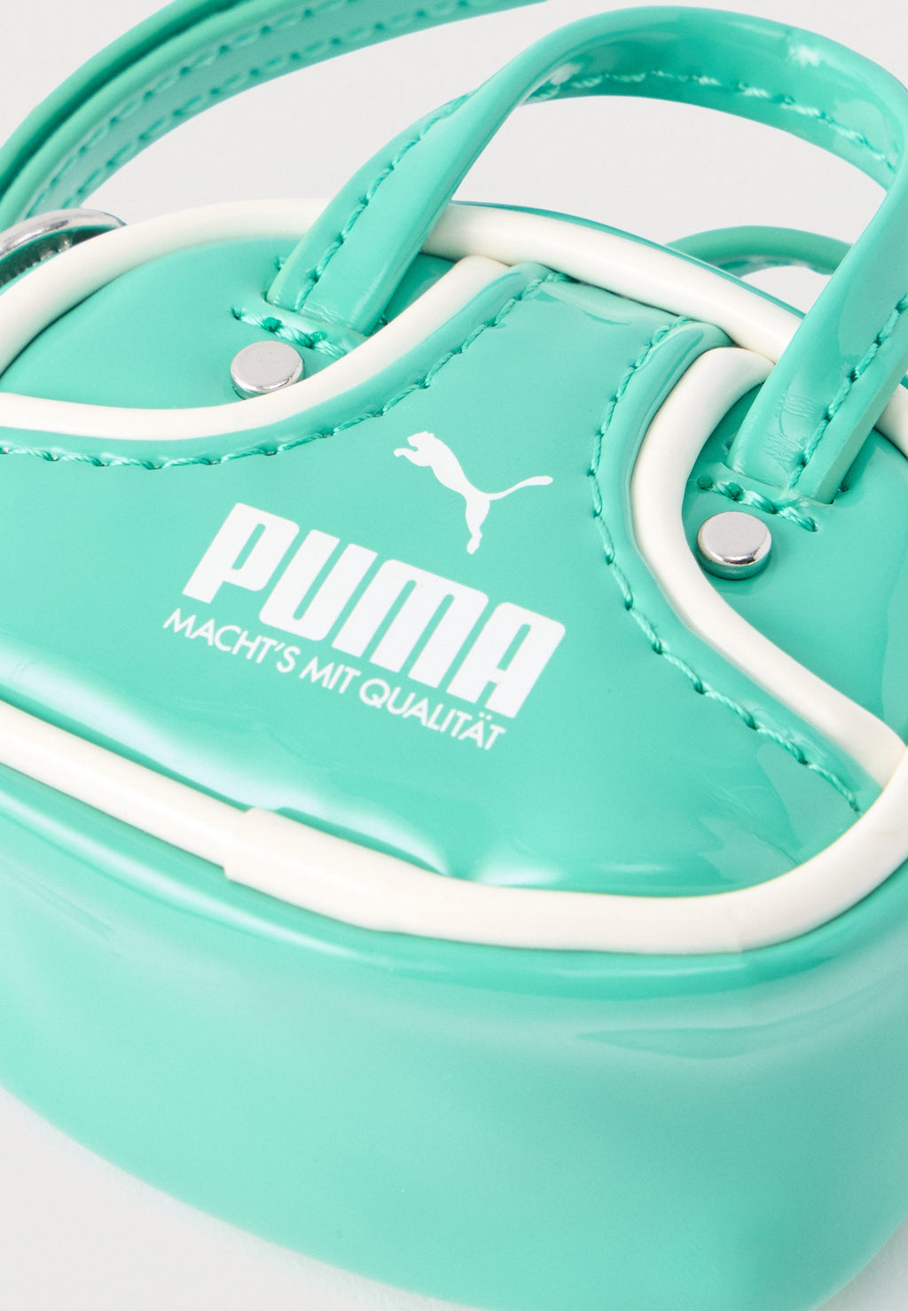 PUMA 1976 GRIP BAG KEYCHAIN UNISEX - Handbag - vibrant green