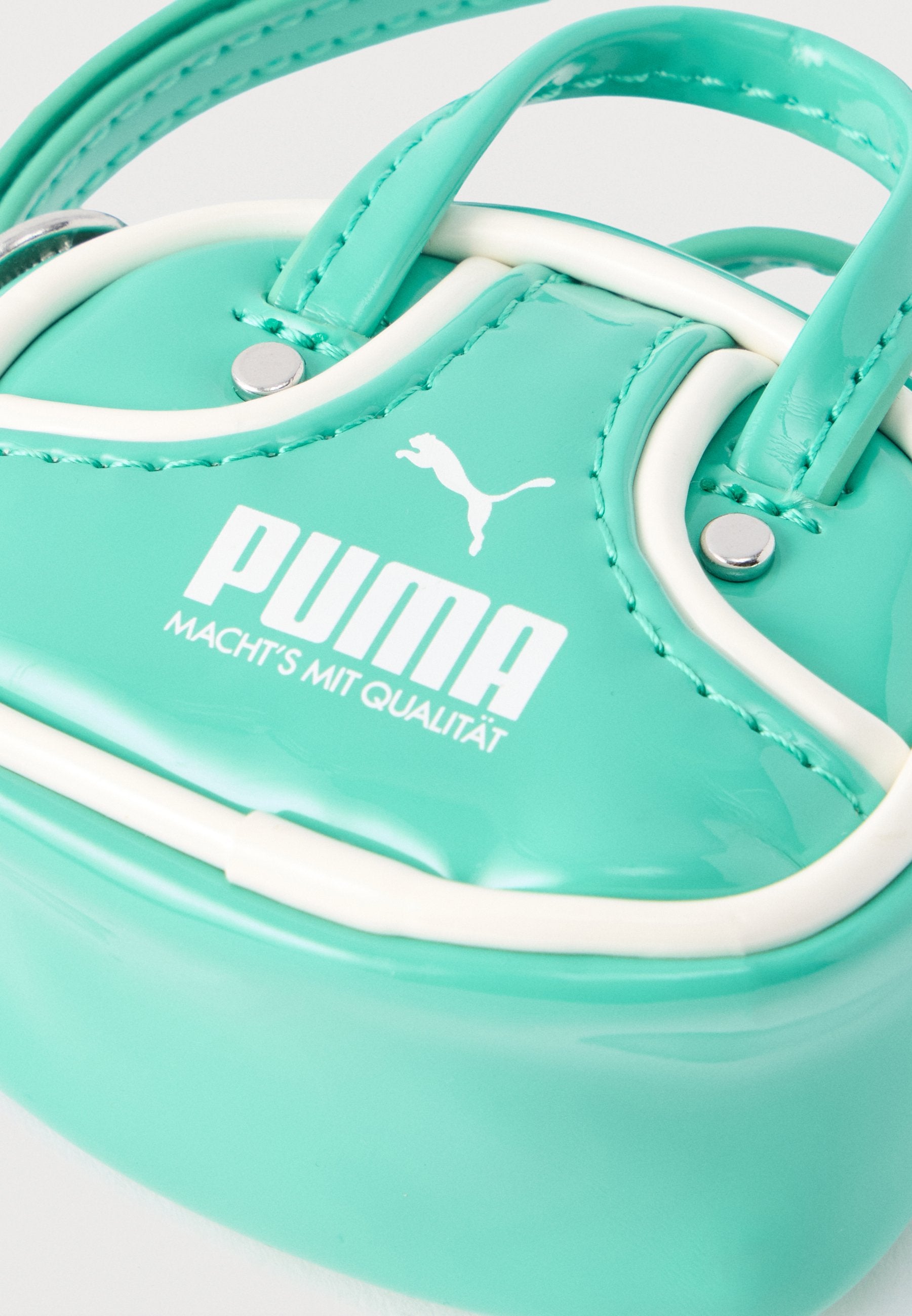 PUMA 1976 GRIP BAG KEYCHAIN UNISEX - Handbag - vibrant green