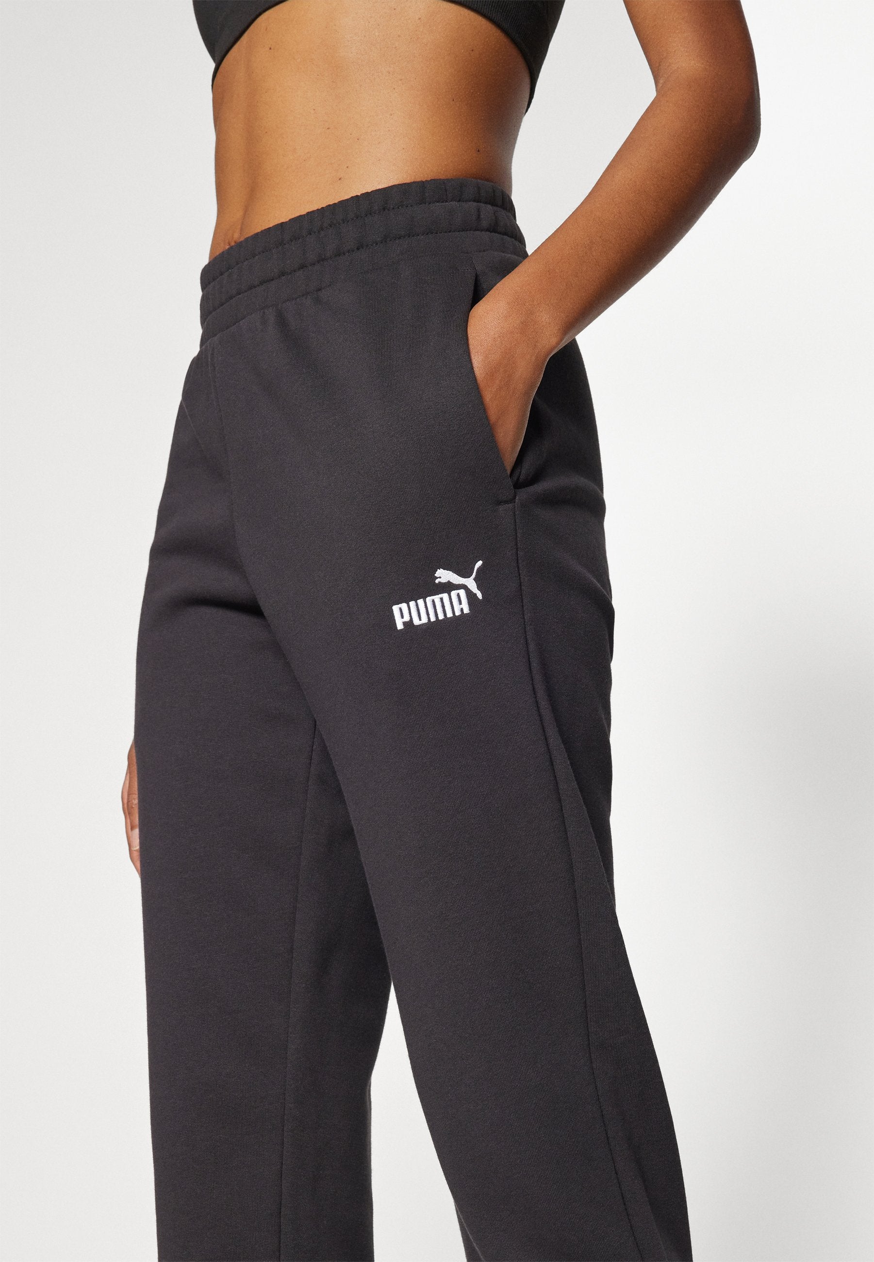 ESS SMALL NO. 1 LOGO TR OP - Tracksuit bottoms - black