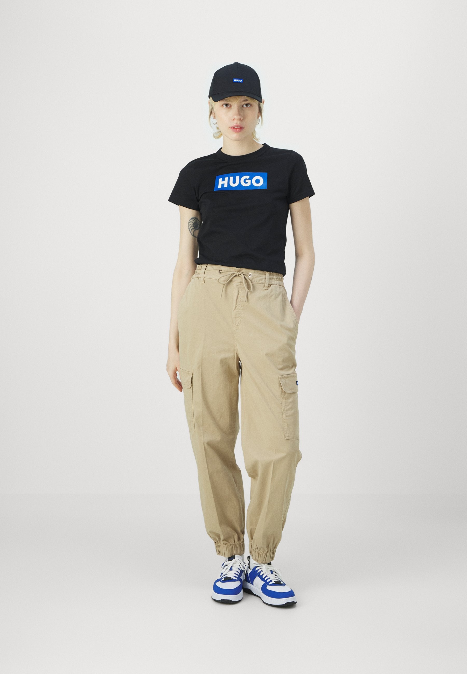 CLASSIC TEE - Print T-shirt - black