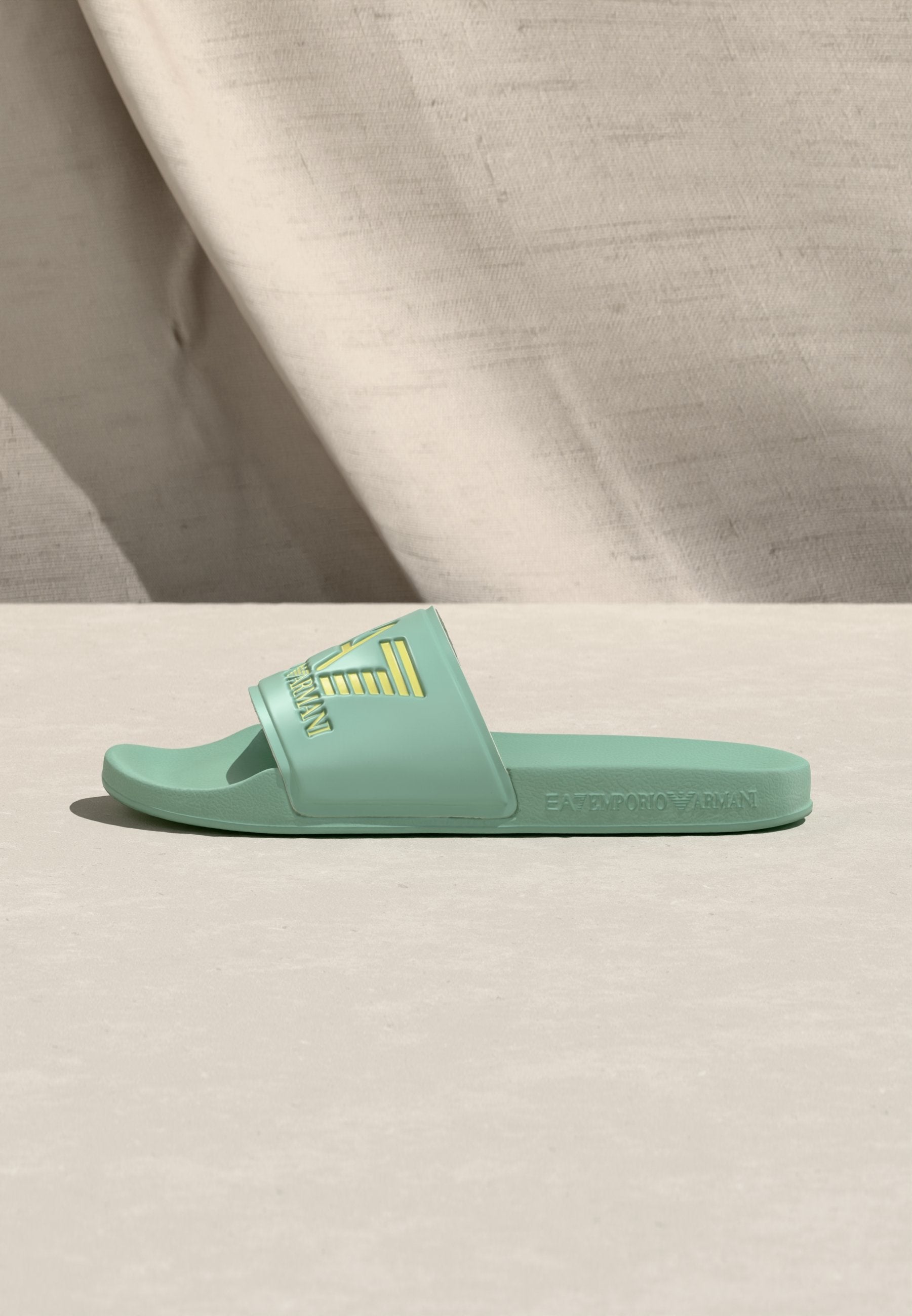 VISIBILITY SLIPPER UNISEX - Mules - mist green/yellow iris