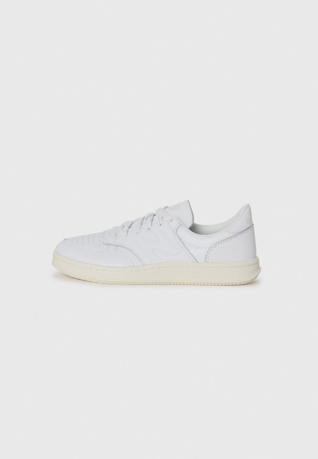 Trainers - white