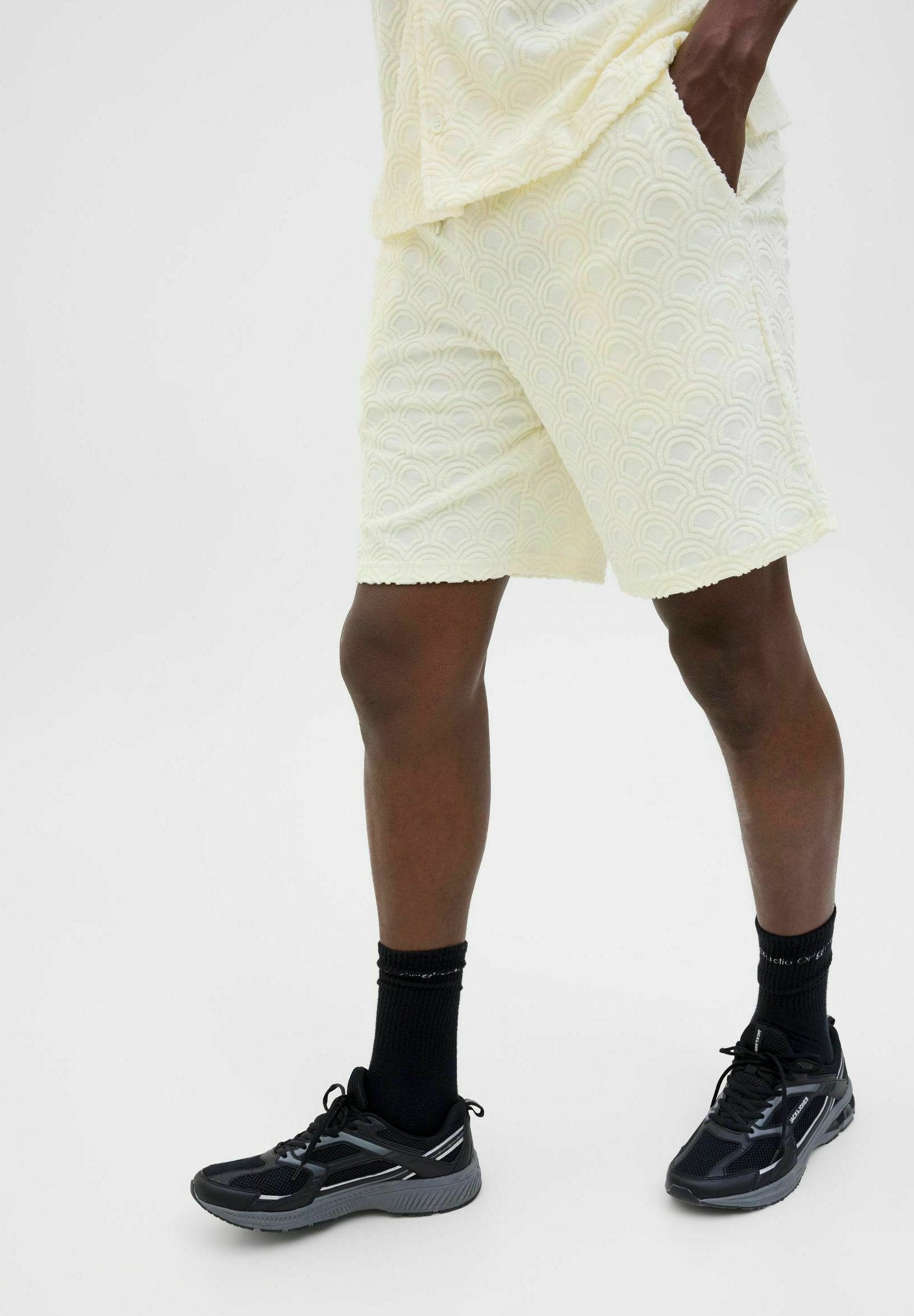 Relaxed Fit - Shorts - sweet corn