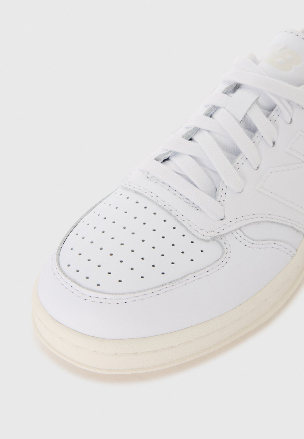 Trainers - white
