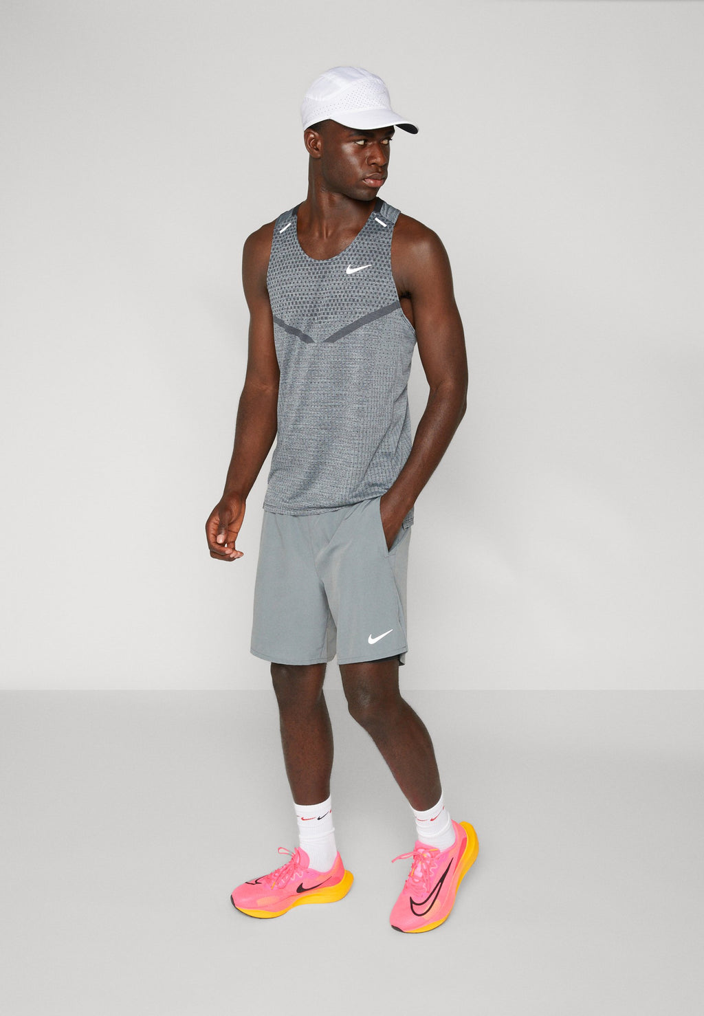 CHALLENGER SHORT - Sports shorts - smoke grey/smoke