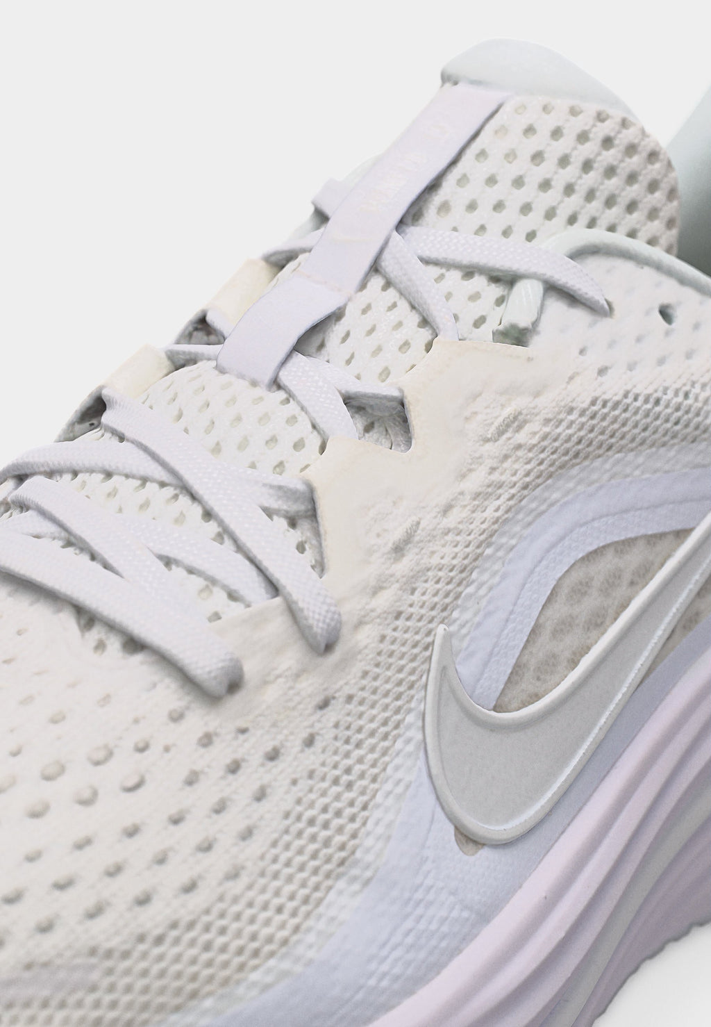 AIR WINFLO 12 - Road running shoes - white/summit white