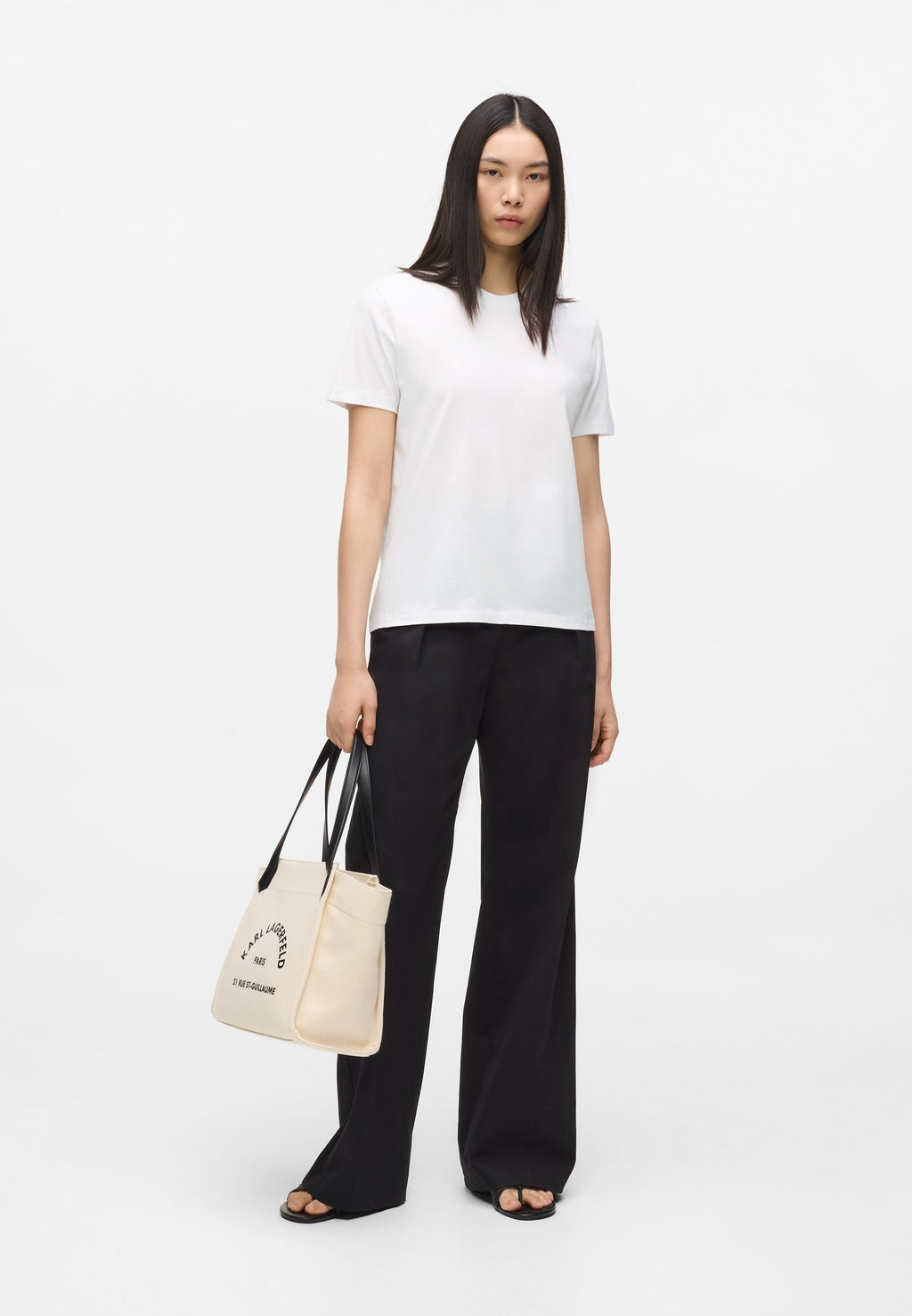 ESSENTIAL REGULAR T-SHIRT - Basic T-shirt - white
