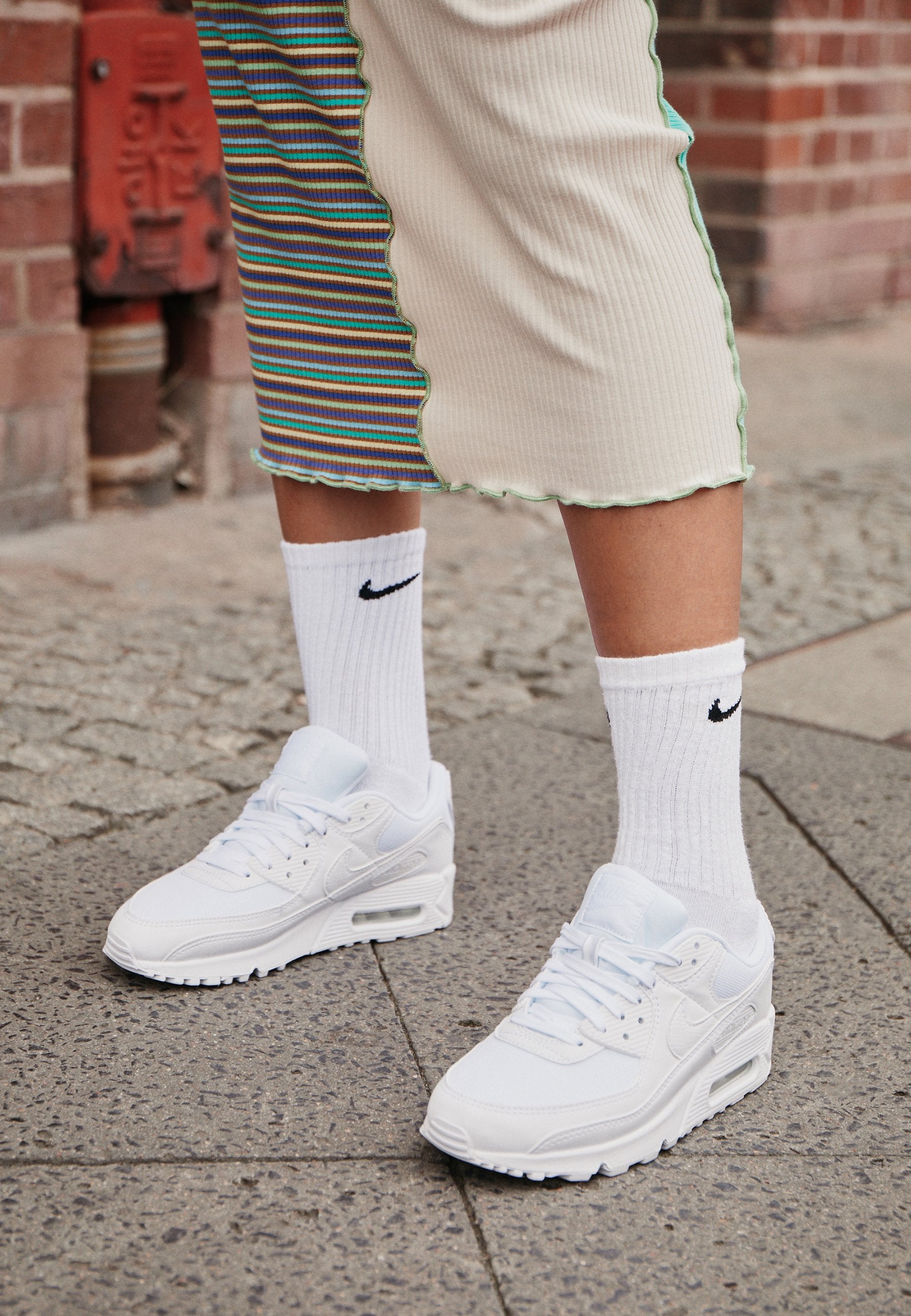AIR MAX 90 - Trainers - white