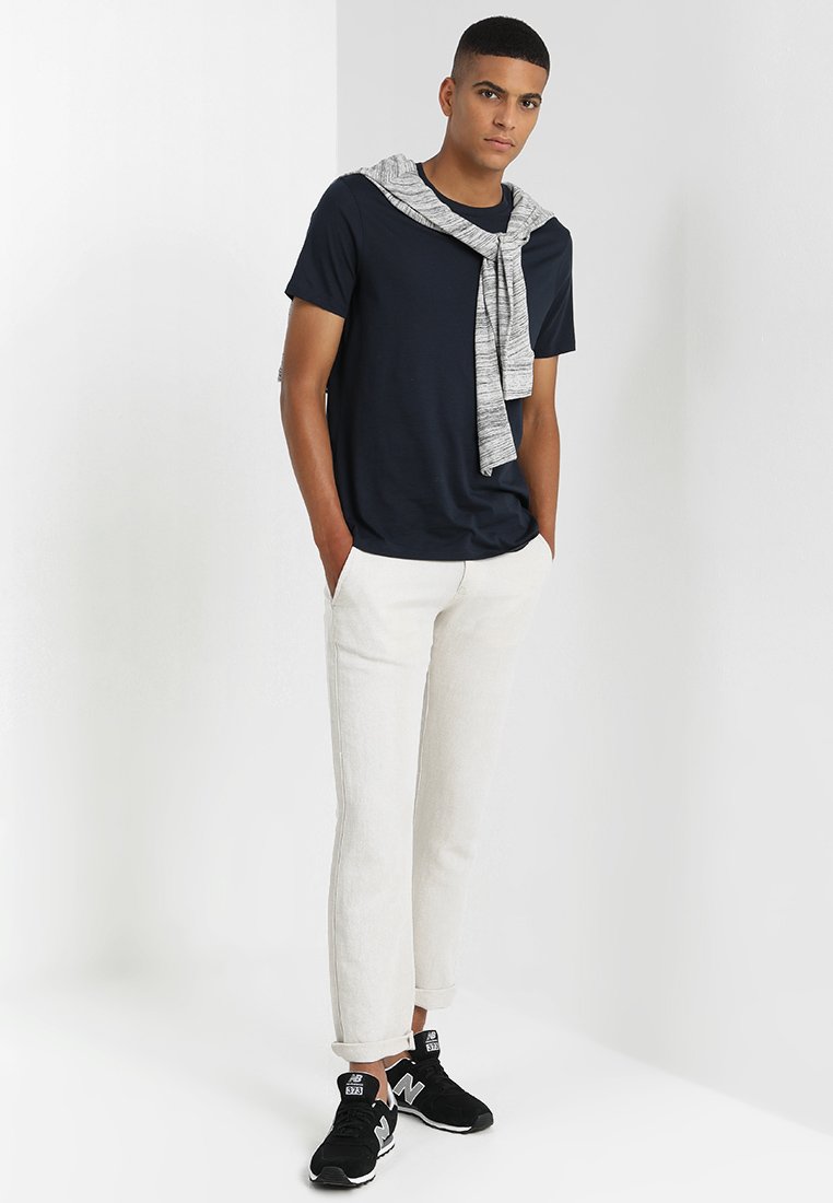 T-SHIRT SLIM FIT - Basic T-shirt - navy